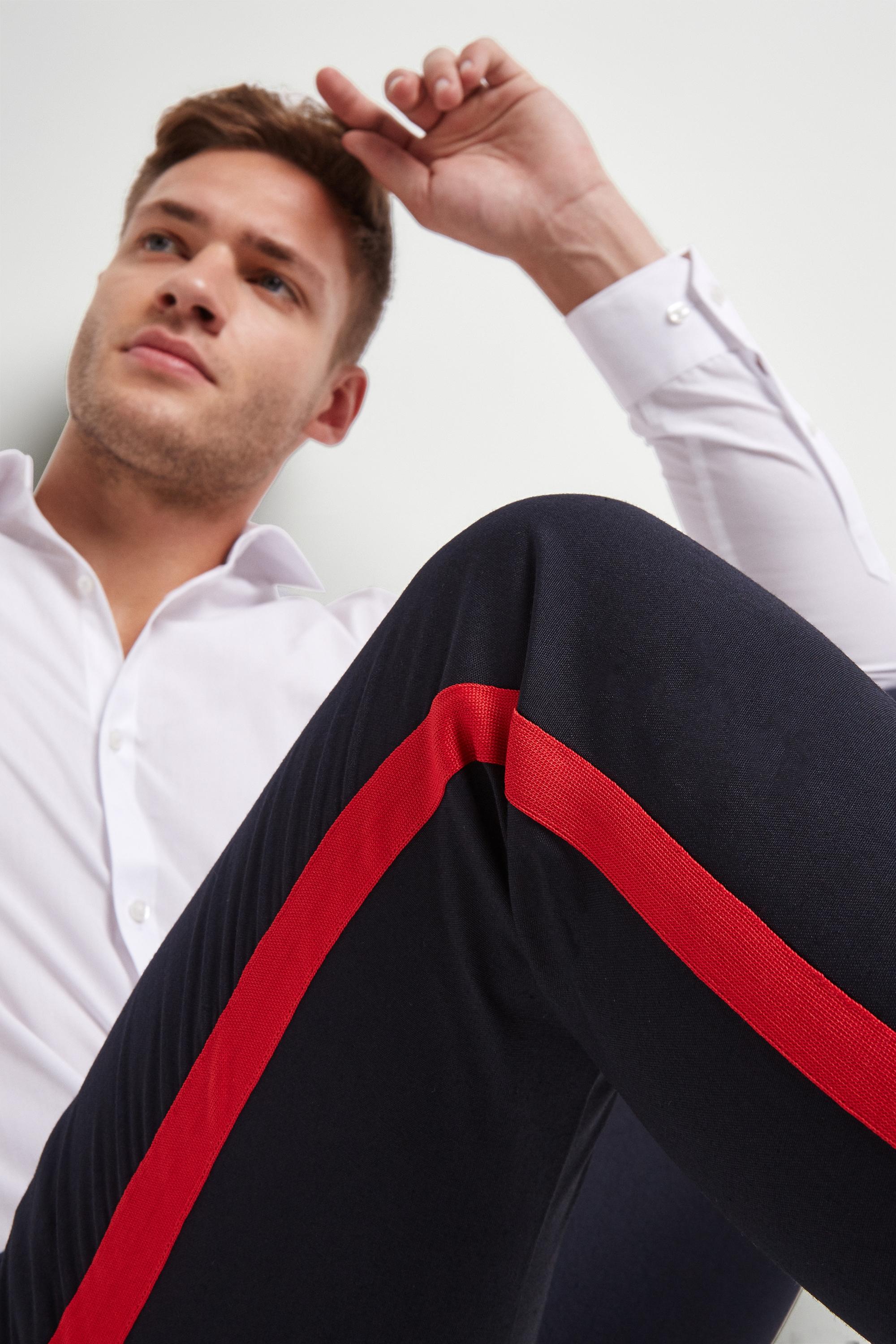 Som regel titel afslappet Moss Slim Fit Navy With Red Side Stripe Cropped Trousers in Blue for Men |  Lyst