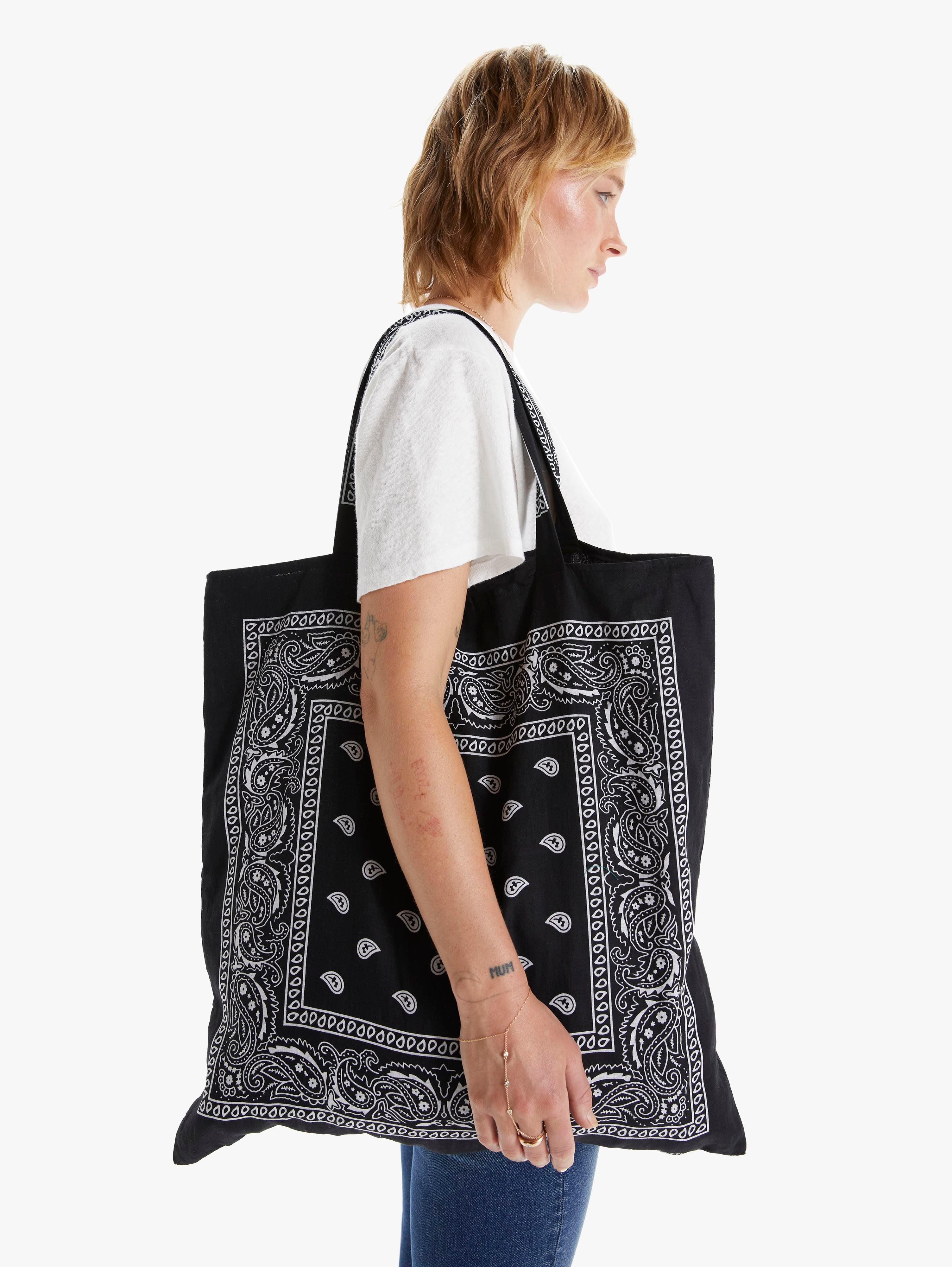 ARIZONA LOVE Bandana Beach Bag in Black | Lyst