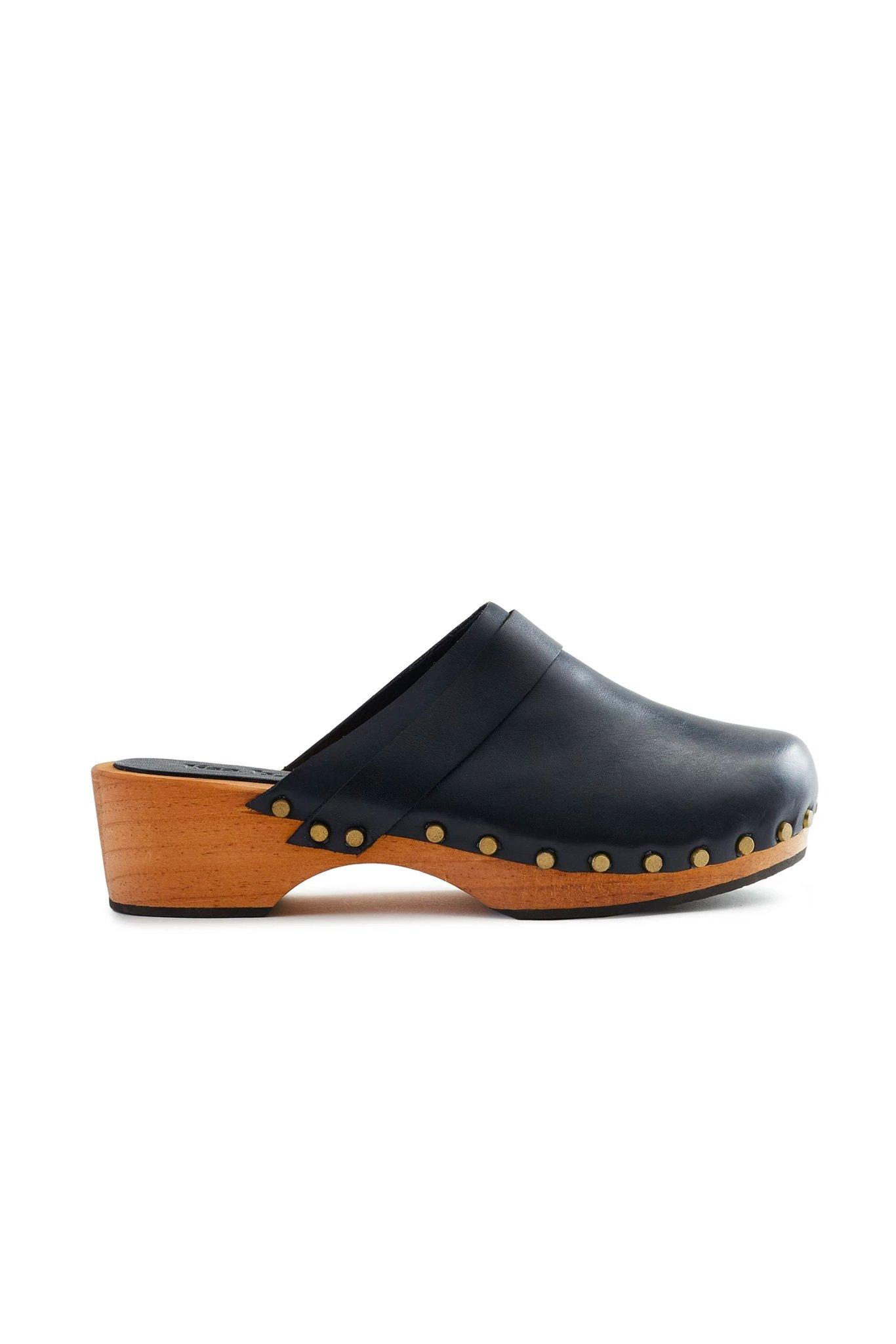 low clogs