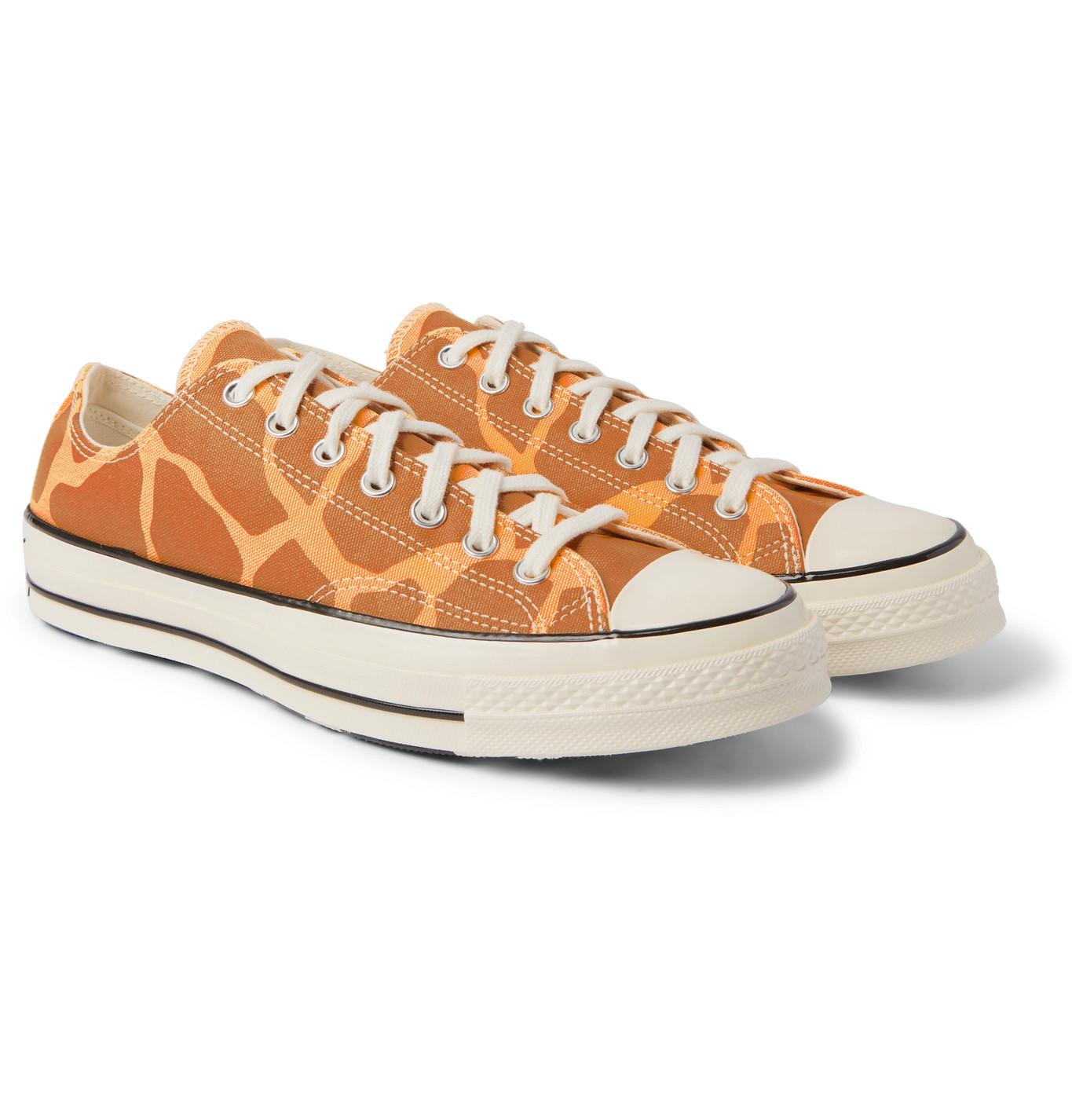 giraffe converse