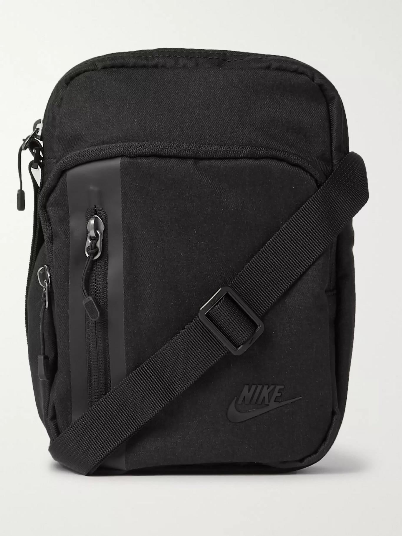 nike heritage 2.0 flight bag in black