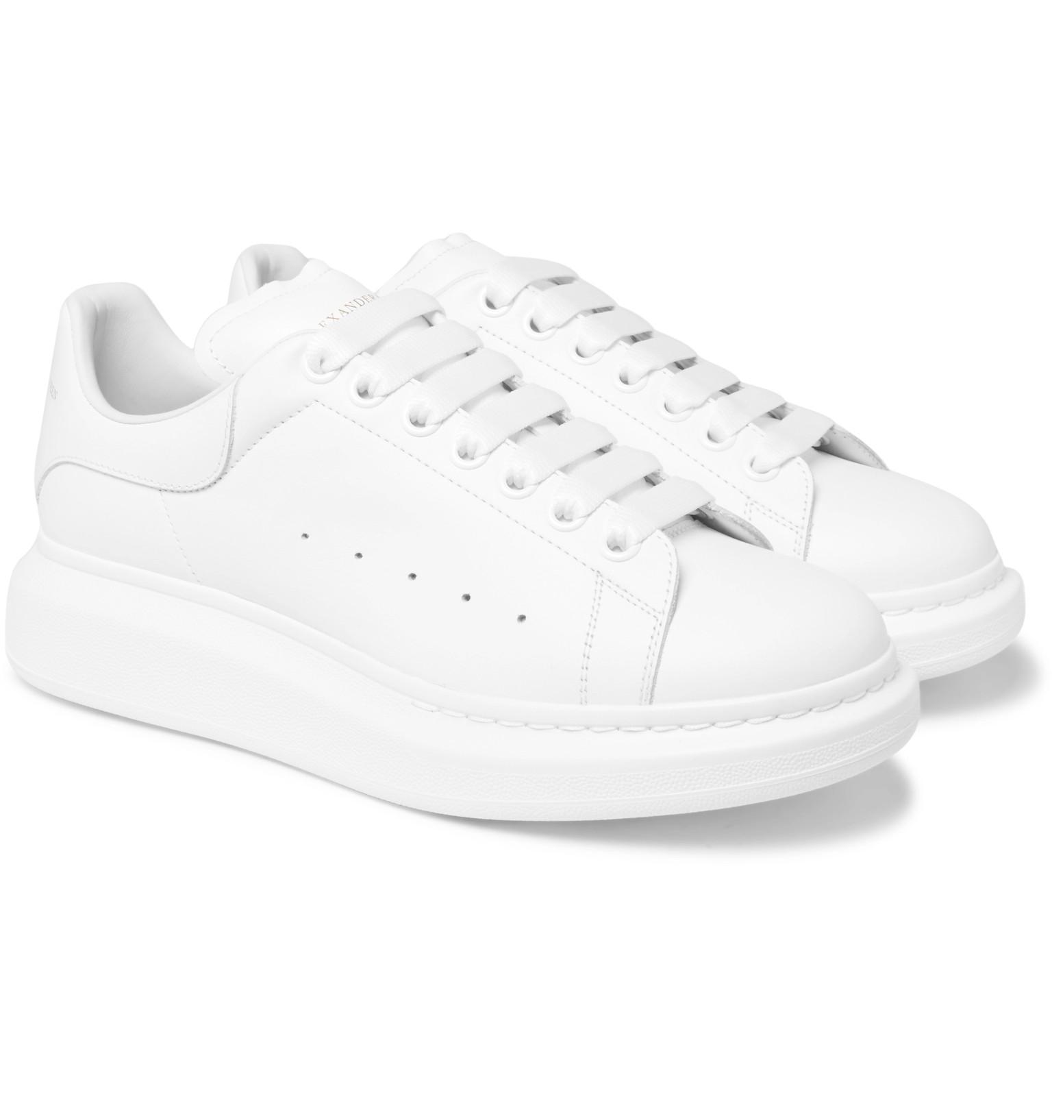 which stores sell vionic shoes