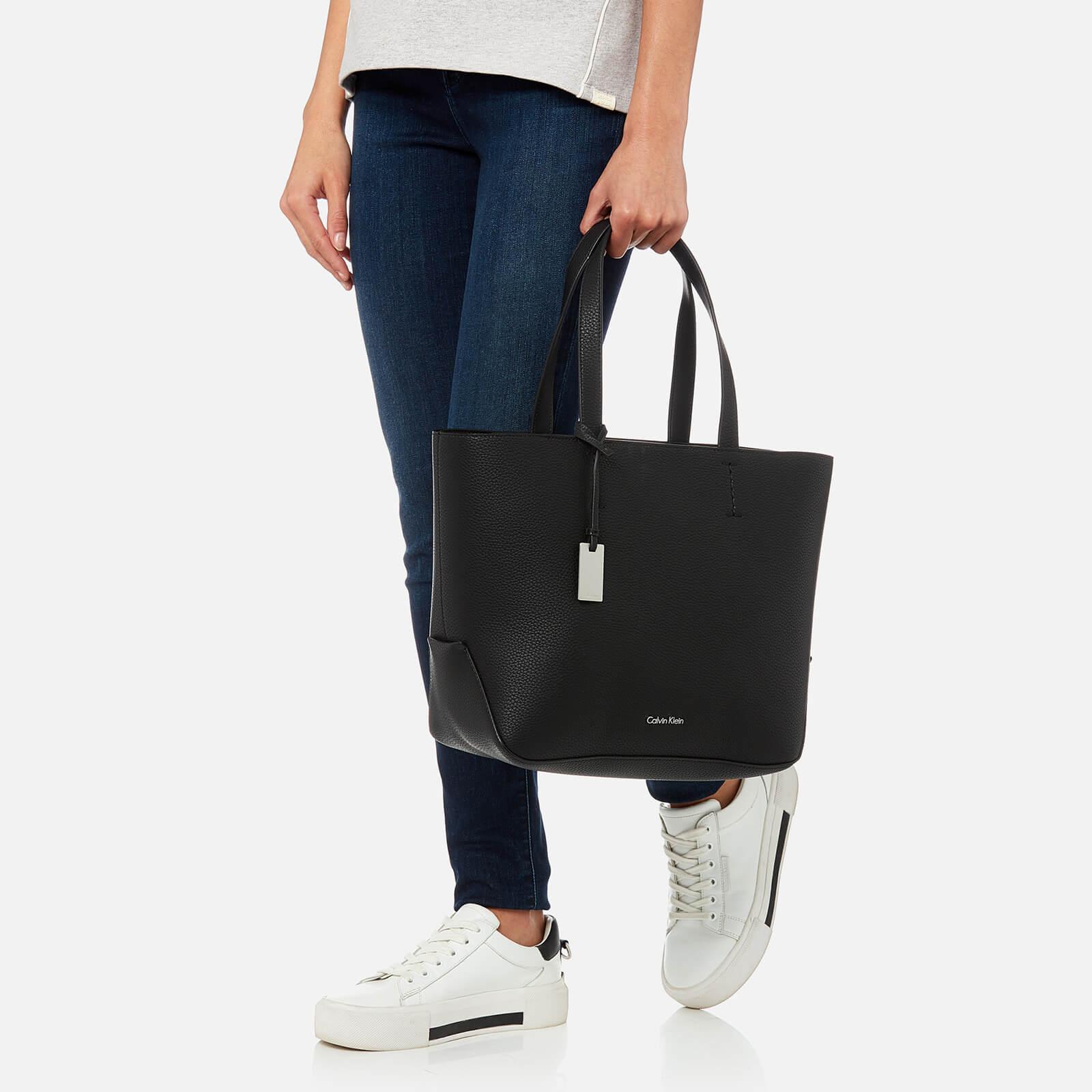 CALVIN KLEIN 205W39NYC Edit Medium Shopper Bag in Black - Lyst