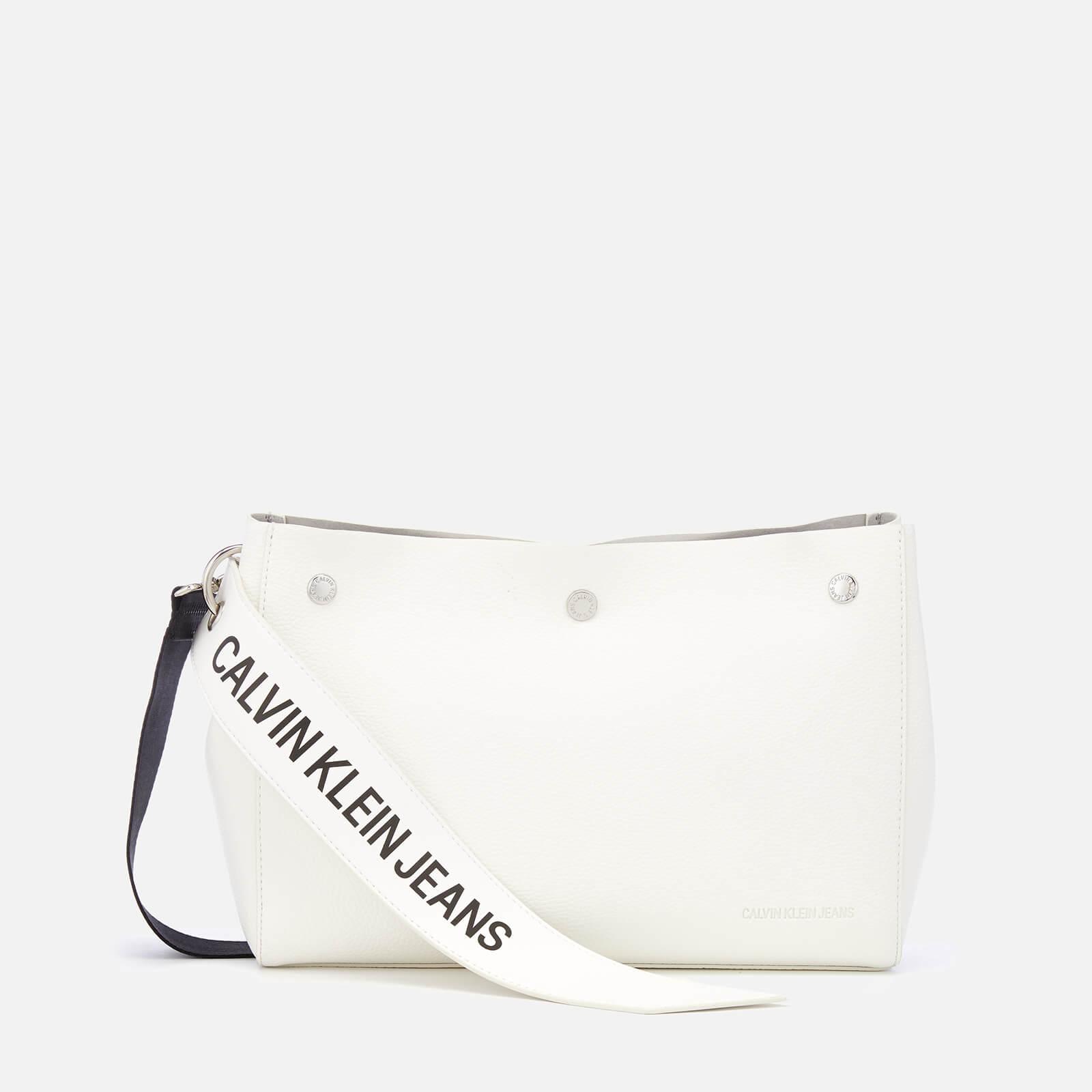 Calvin Klein Logo Banner Shoulder Bag in White - Lyst