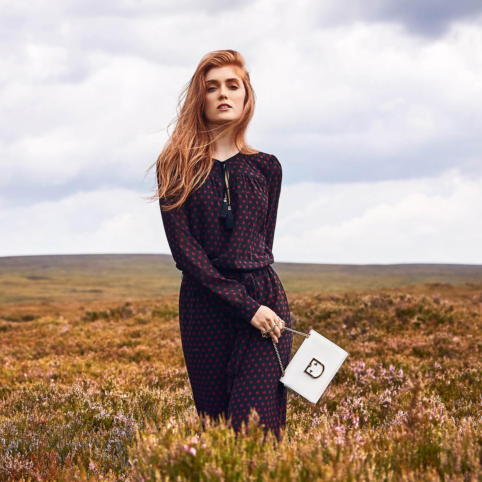 Furla Leather Viva Mini Pochette in White | Lyst