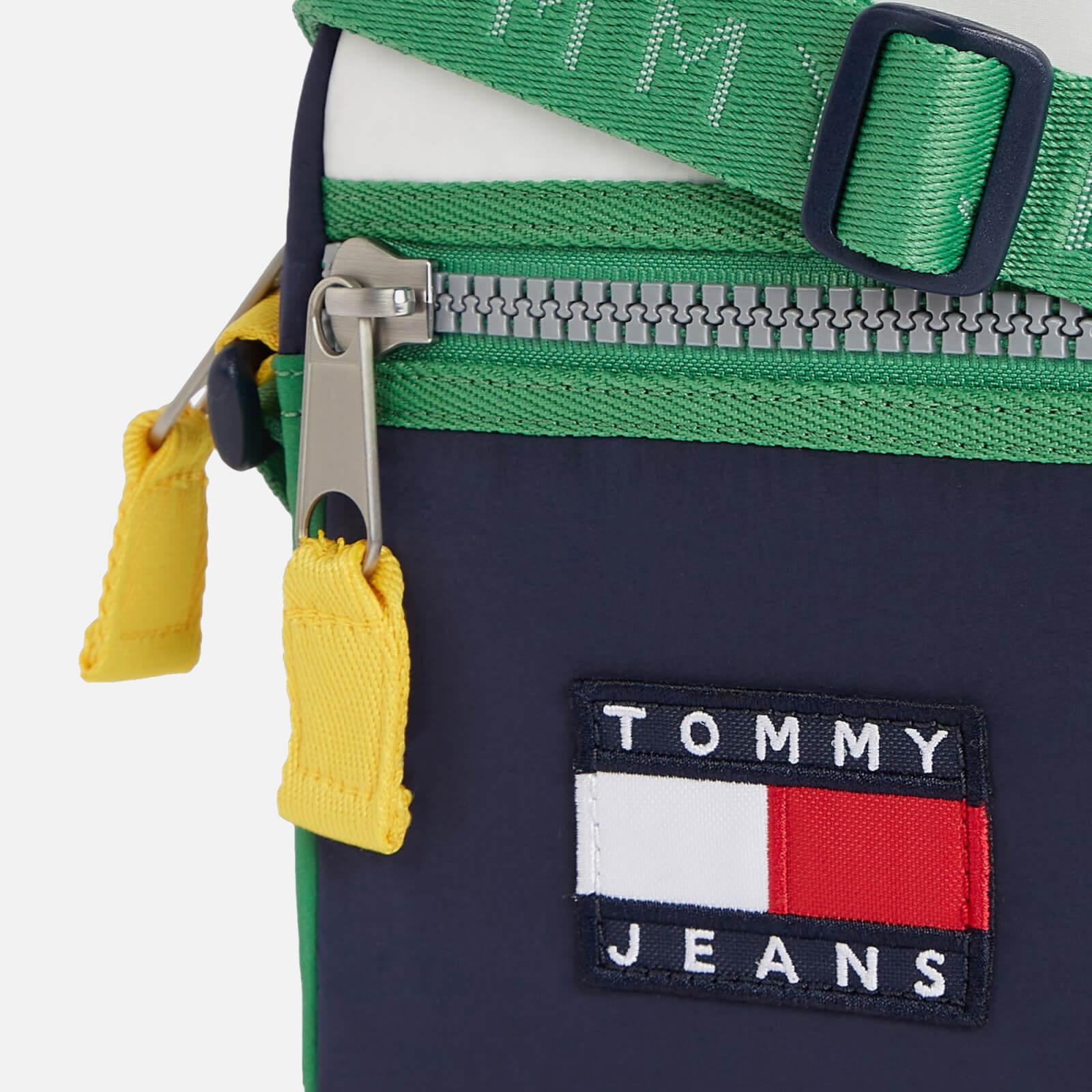 Tommy Hilfiger Heritage Recycled Nylon Messenger Bag in Green for Men | Lyst