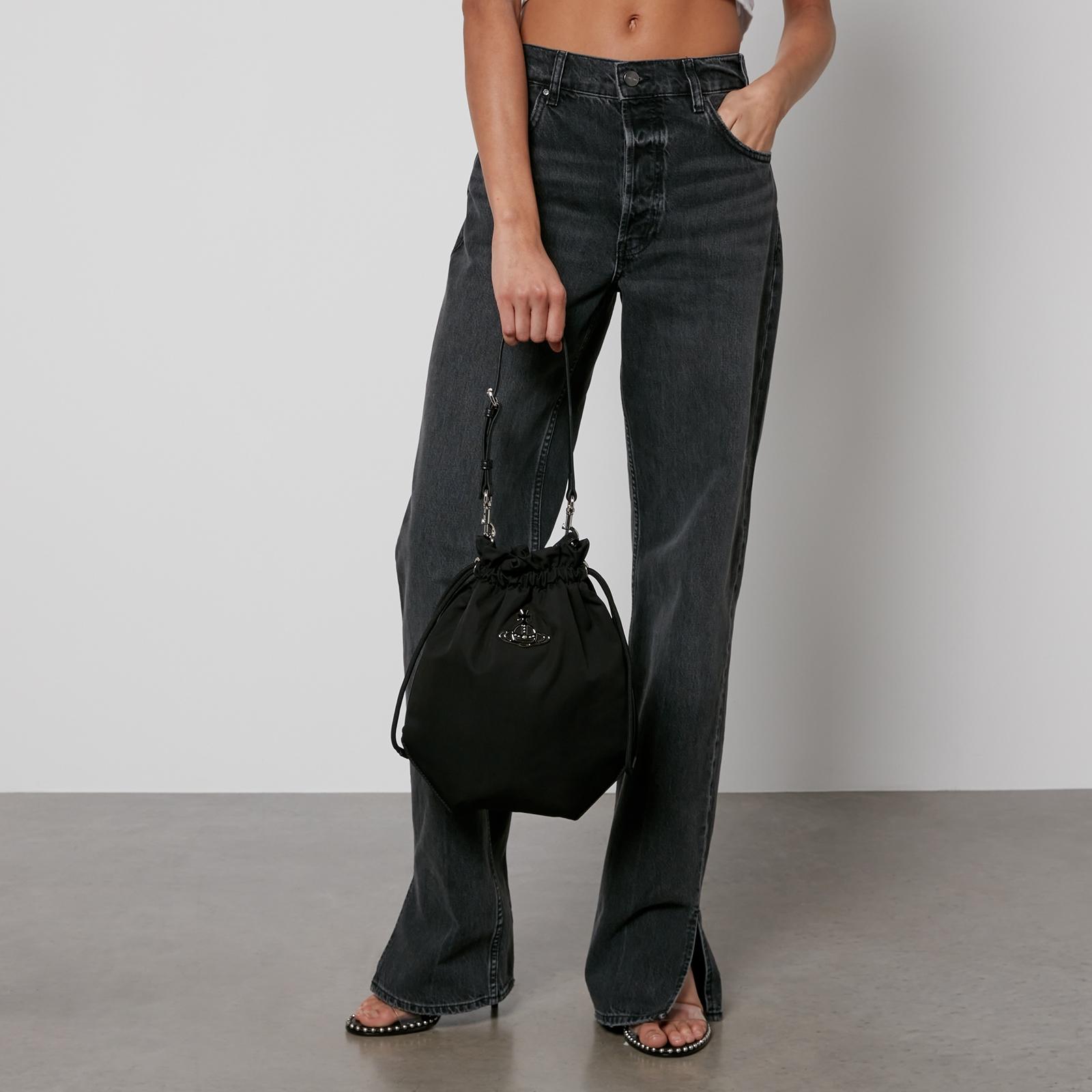 ★vivienne westwood★Drawstring ロゴ ナイロン バケットバッグ Vivienne Westwood Re-nylon Drawstring Pouch Set in Black | Lyst