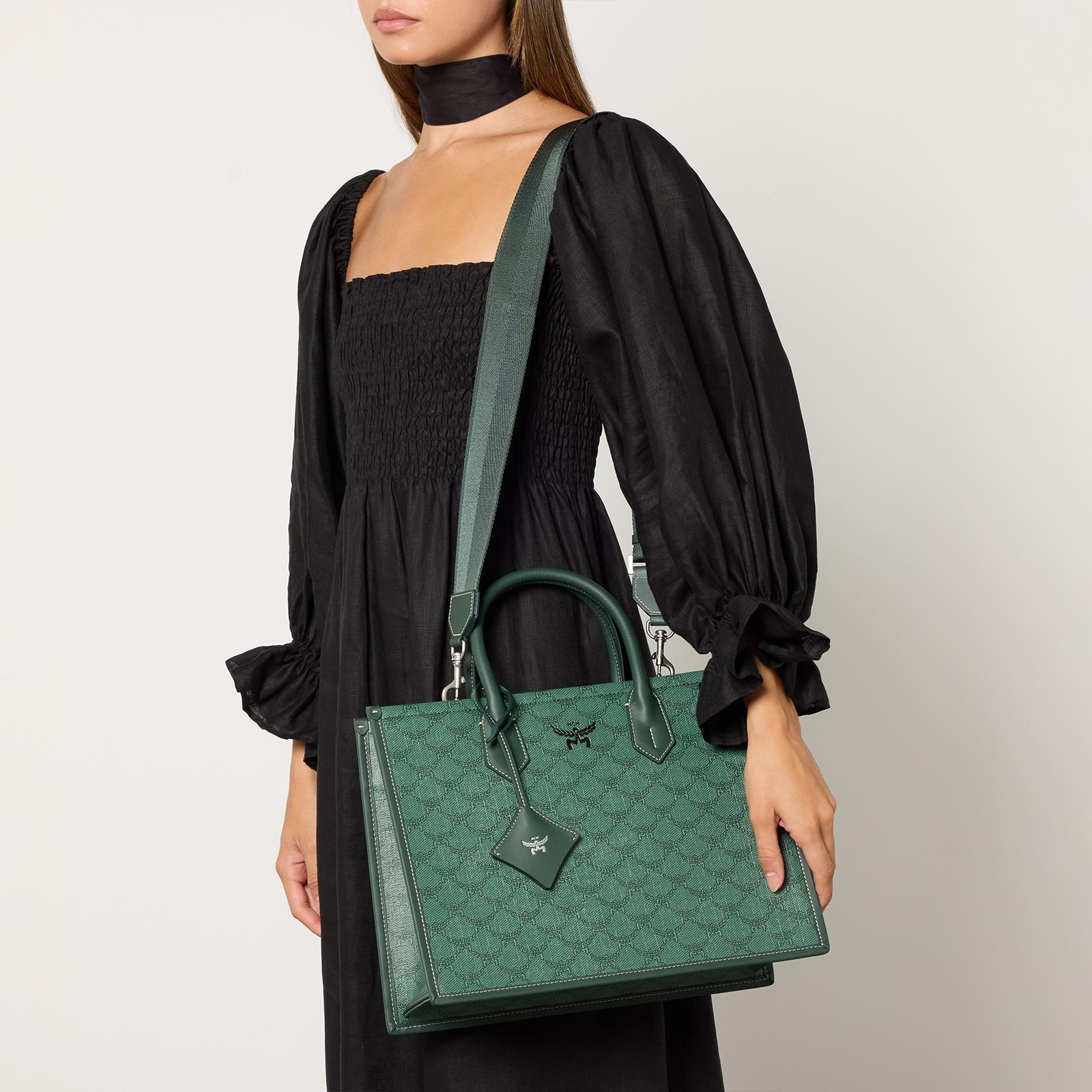 トートバッグ Mcm Printed Canvas Himmel Medium Shopping Bag MCM Printed Canvas Himmel Medium Shopping Bag | italist