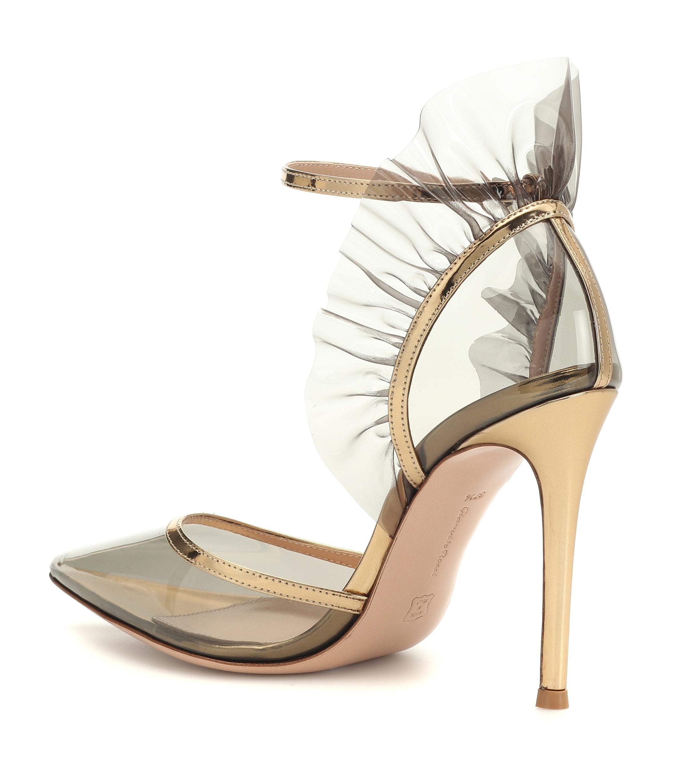 gianvito rossi gold pumps