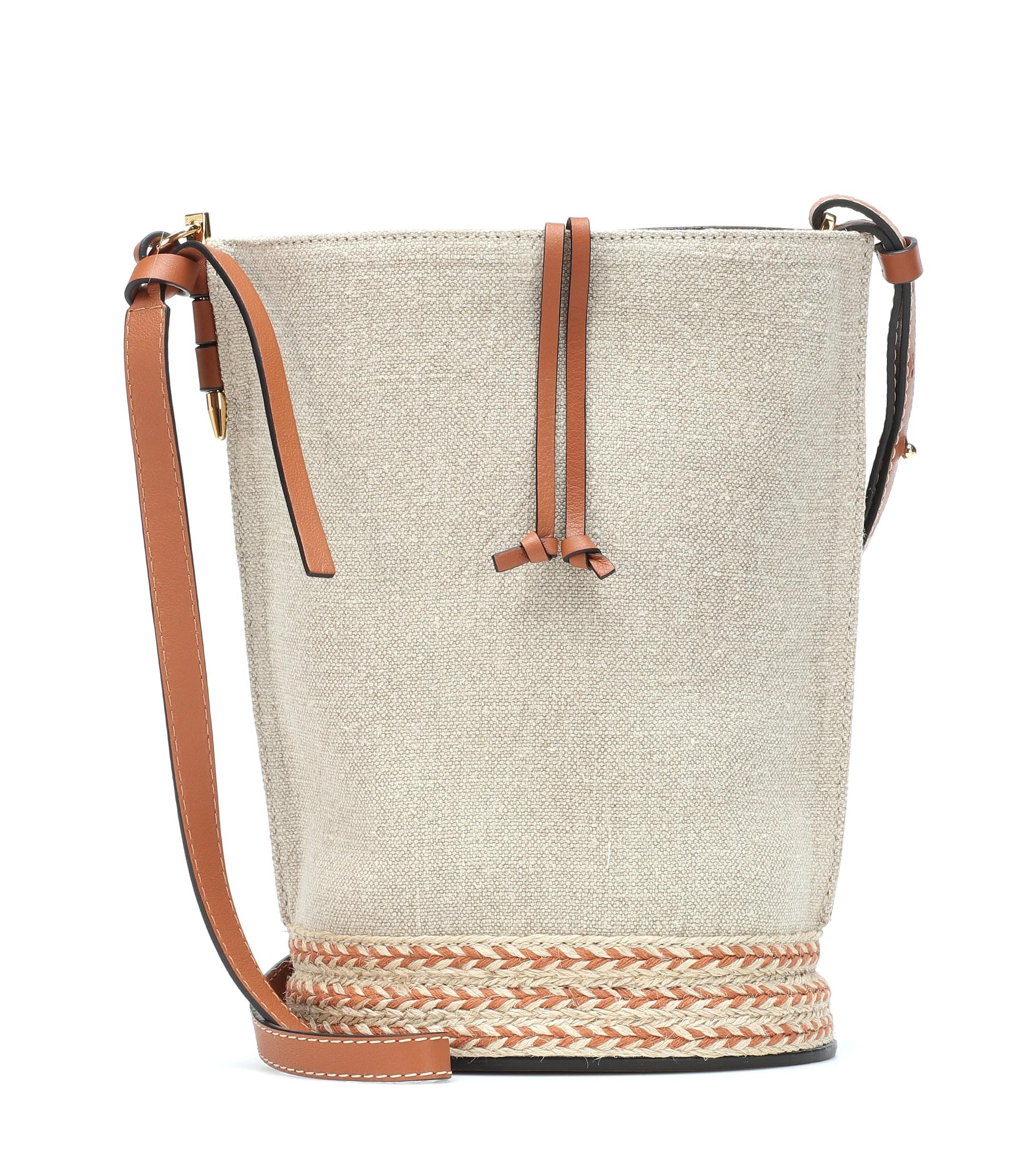 Bolso saco Gate de piel y lona Loewe de Cuero de color Neutro | Lyst