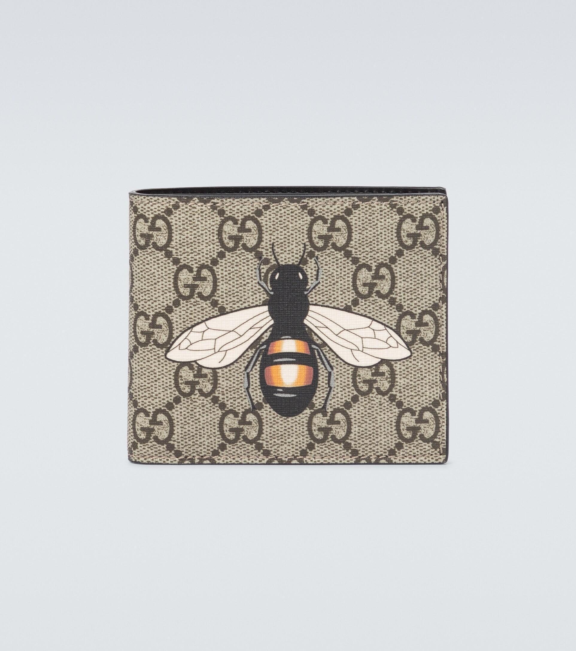 Gucci Canvas Bee Print GG Supreme Wallet for Men - Save 38% | Lyst