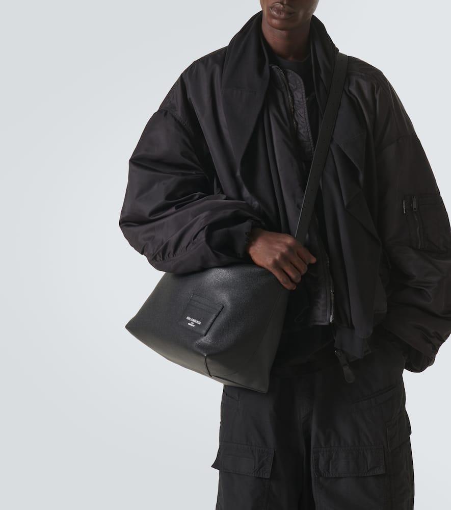 VIPSALE【BALENCIAGA】Credit ラージ メッセンジャーバッグ Men's Credit Messenger Bag Large in Black | Balenciaga US