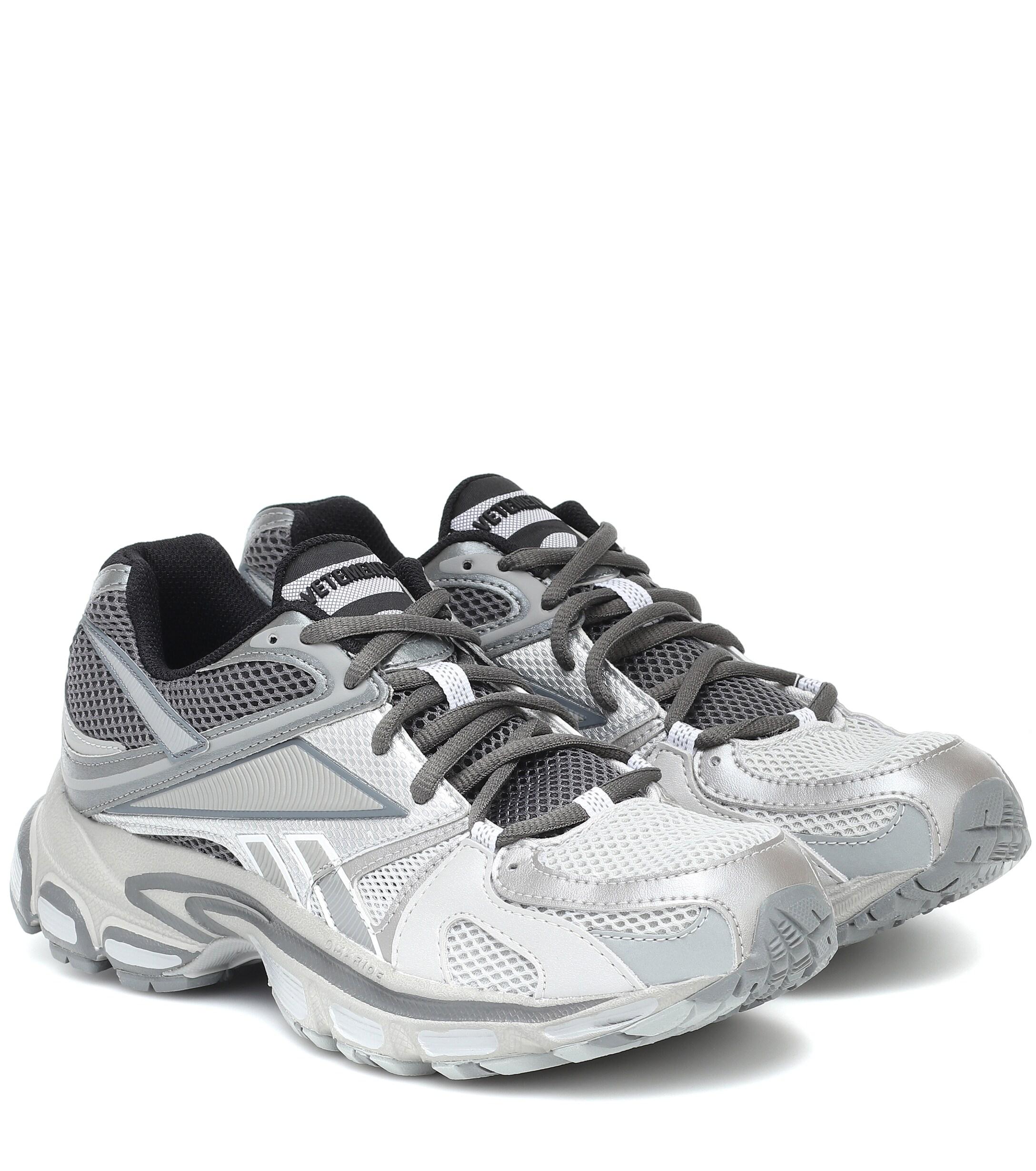 Vetements X Reebok Spike Runner 200 Sneakers in Gray | Lyst