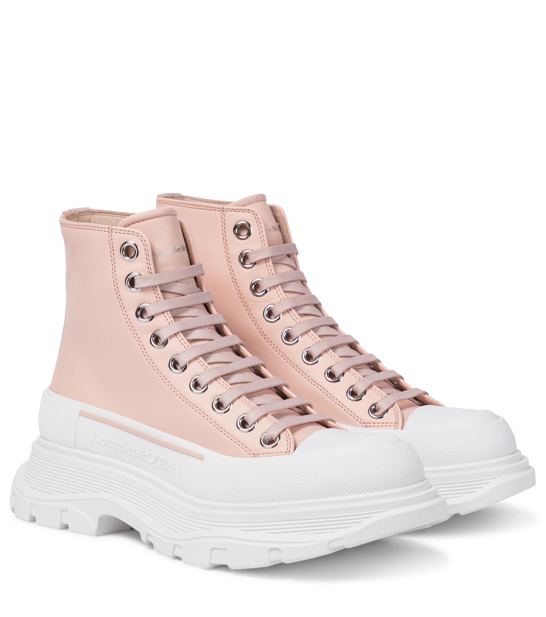 Alexander McQueen Tread Slick Leather Ankle Boots in Pink - Lyst