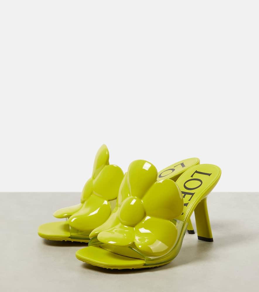 【新品未使用品】YELLO PETAL MULES Loewe Petal Flower Pvc Mules in Yellow | Lyst