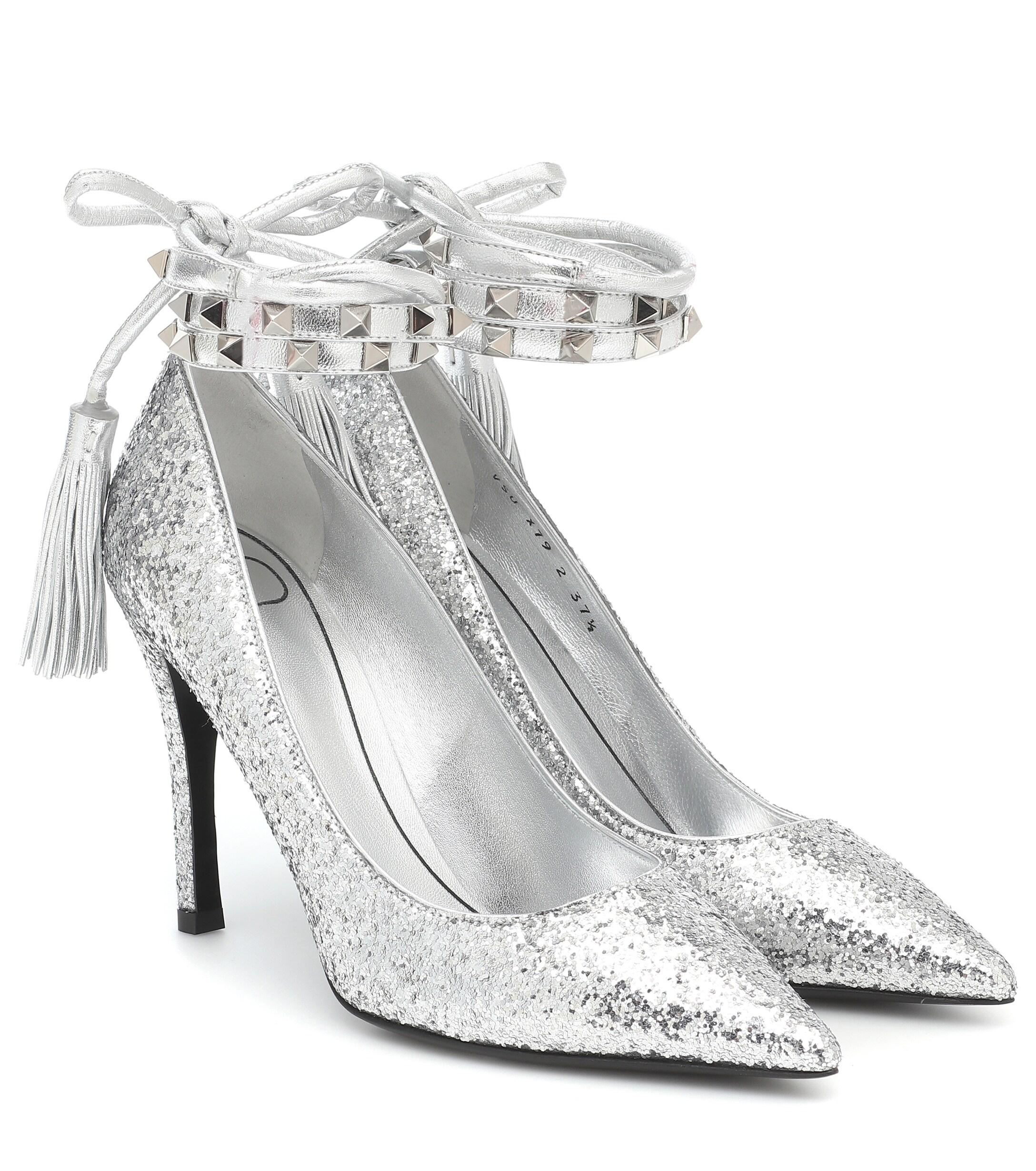 valentino rockstud flair