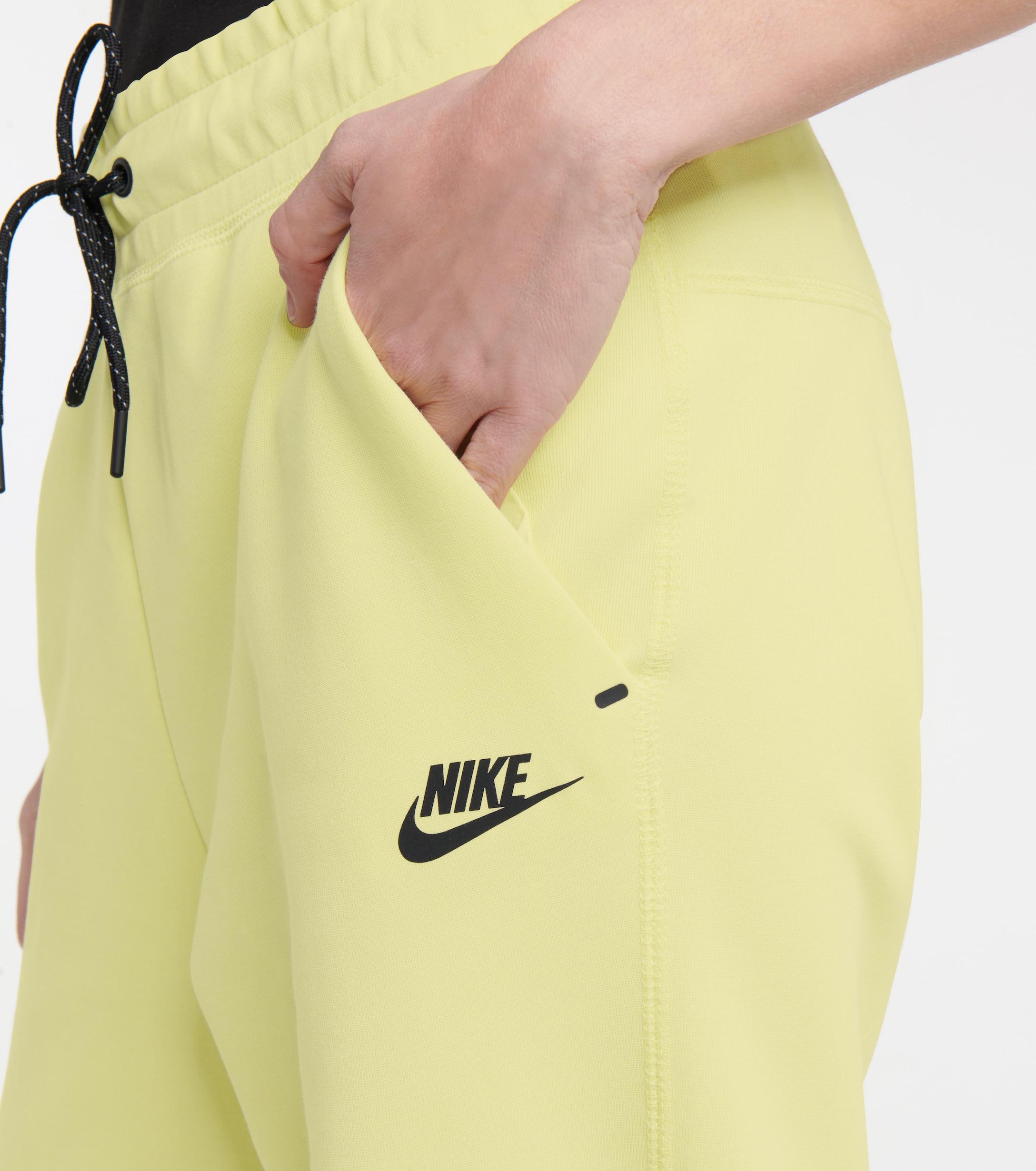 yellow nike tech