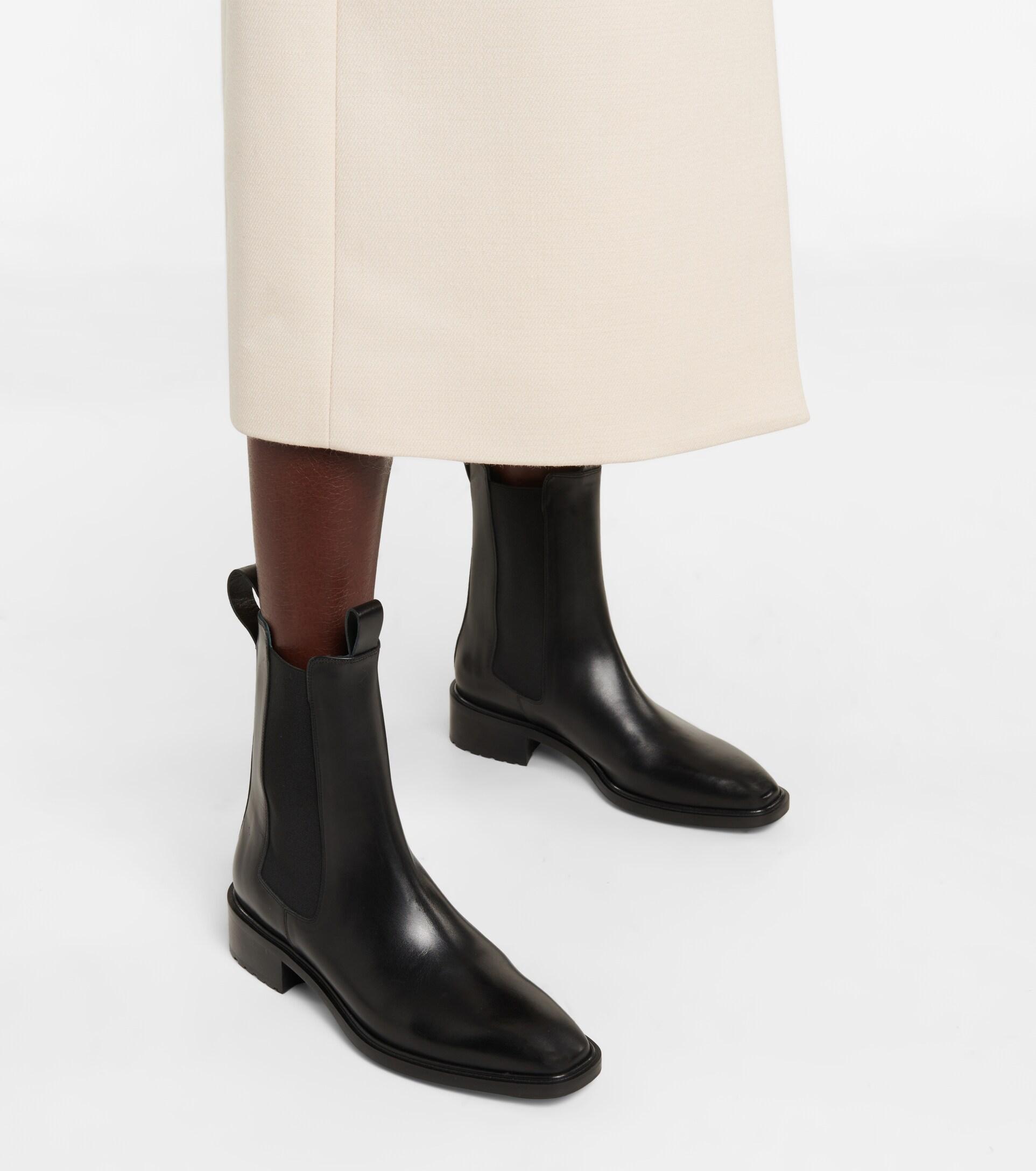 Aeyde Simone Leather Chelsea Boots in Black | Lyst