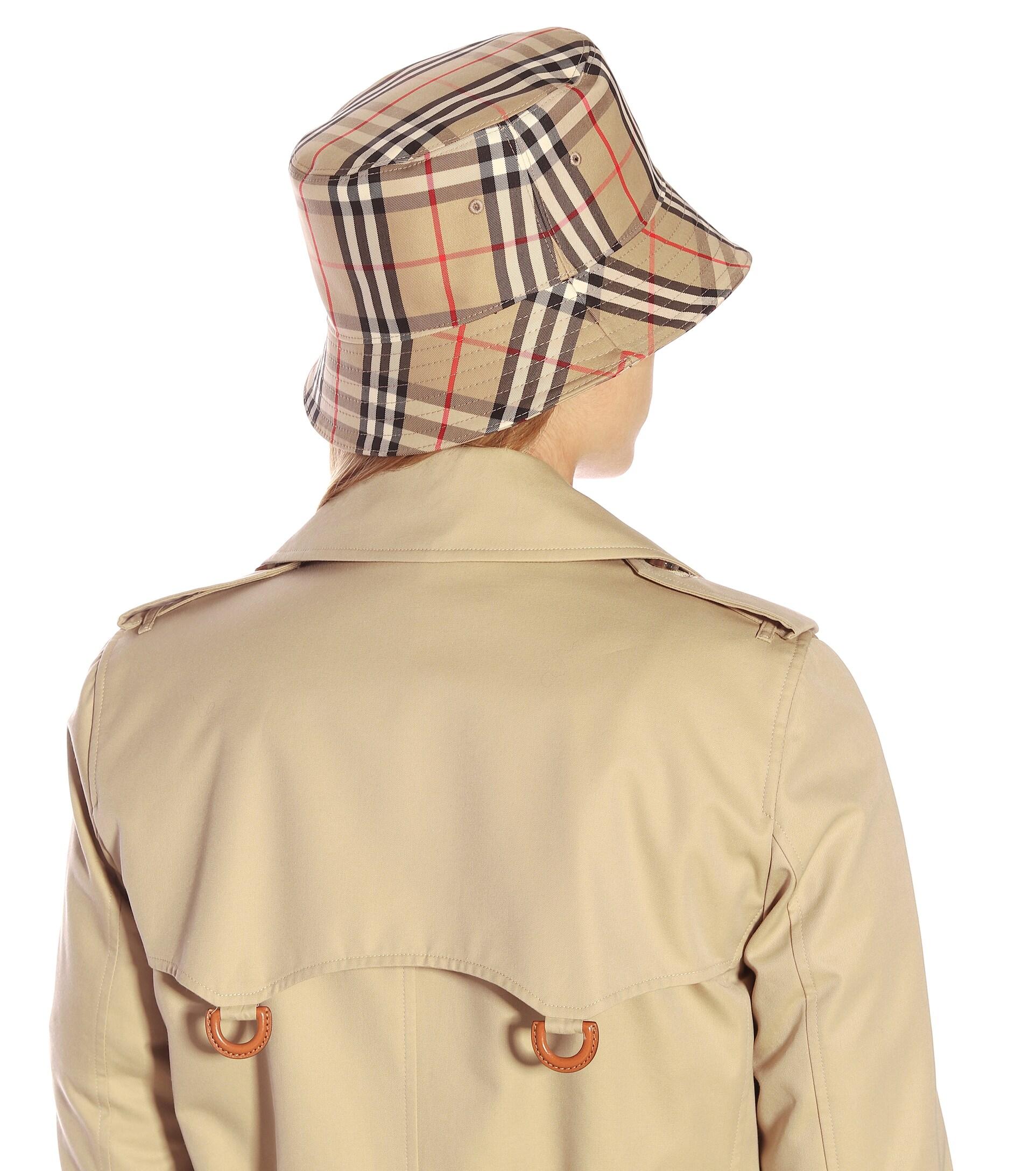 Burberry Vintage Check Cotton Bucket Hat in Natural | Lyst