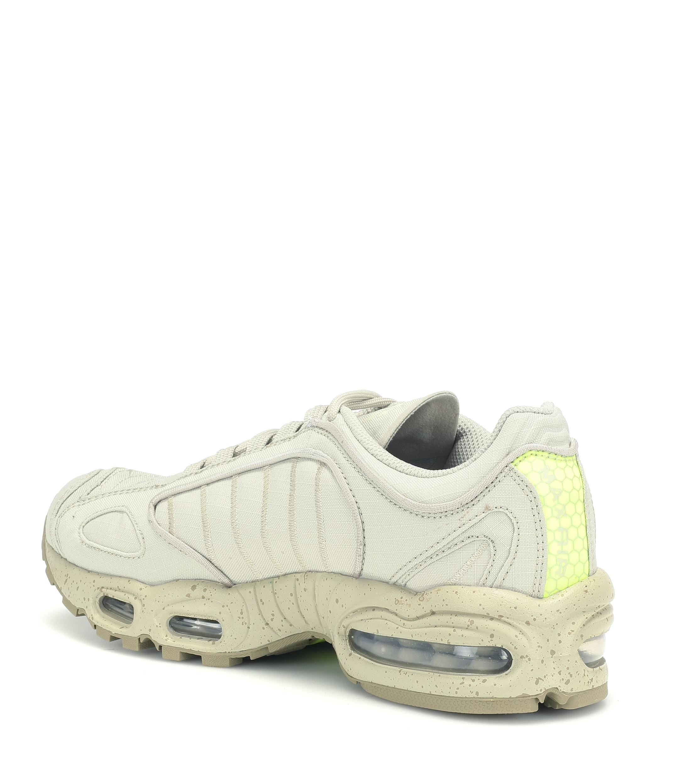 nike tailwind 4 beige