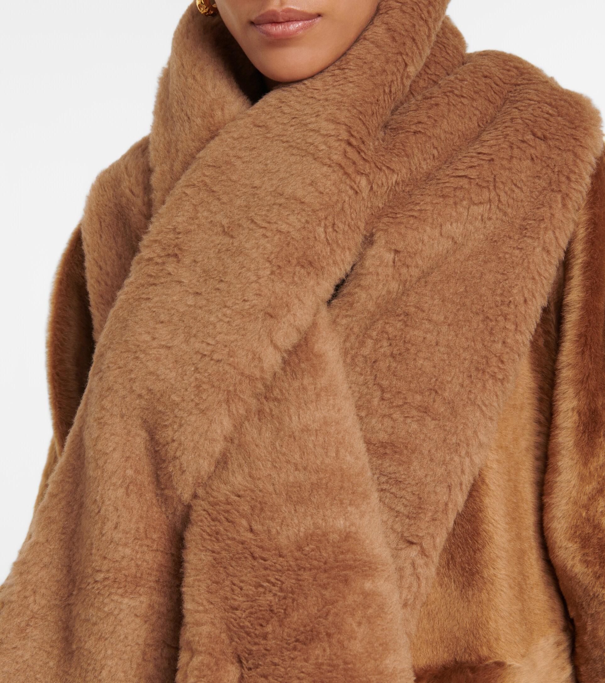 Max Mara Camel Hair And Silk Stole in Brown | Lyst
