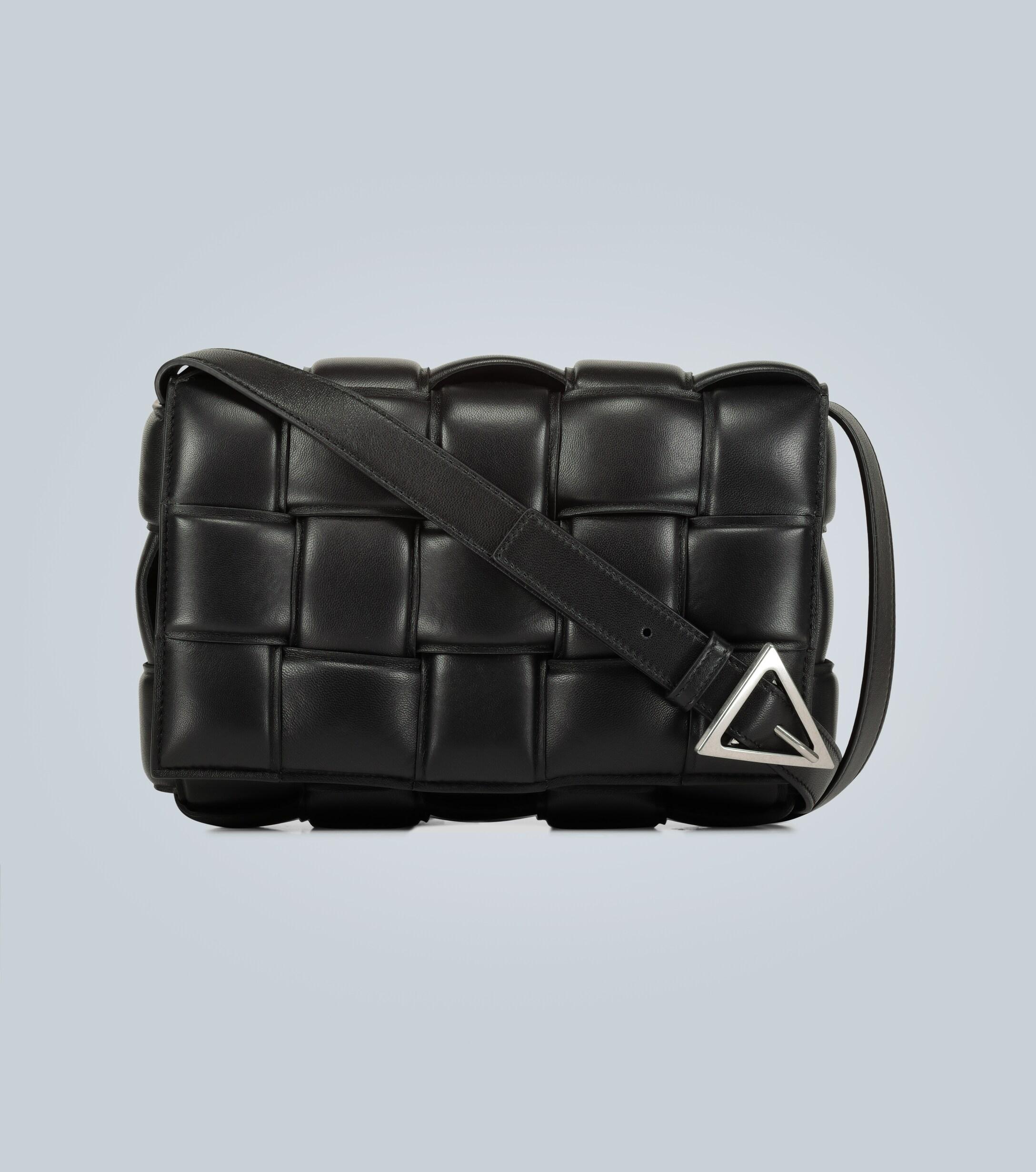 bottega veneta leather shoulder bolsa