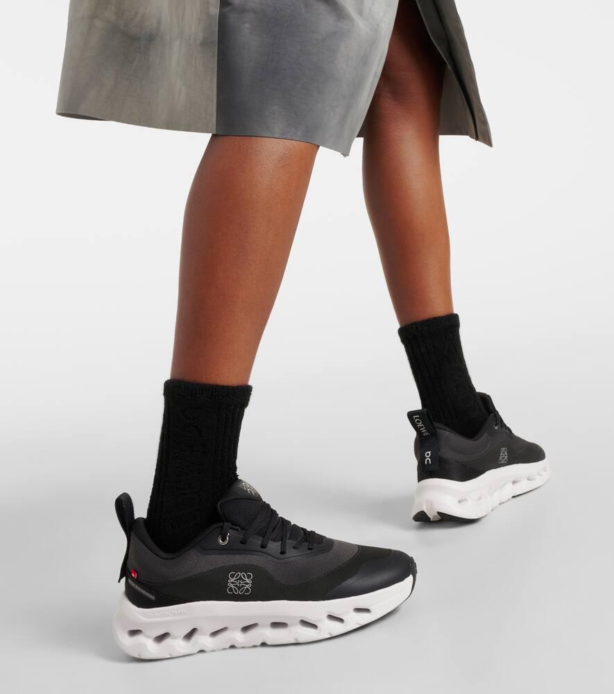 loewe-black-X-On-Cloudtilt-20- loewe-black-X-On-Cloudtilt-20-