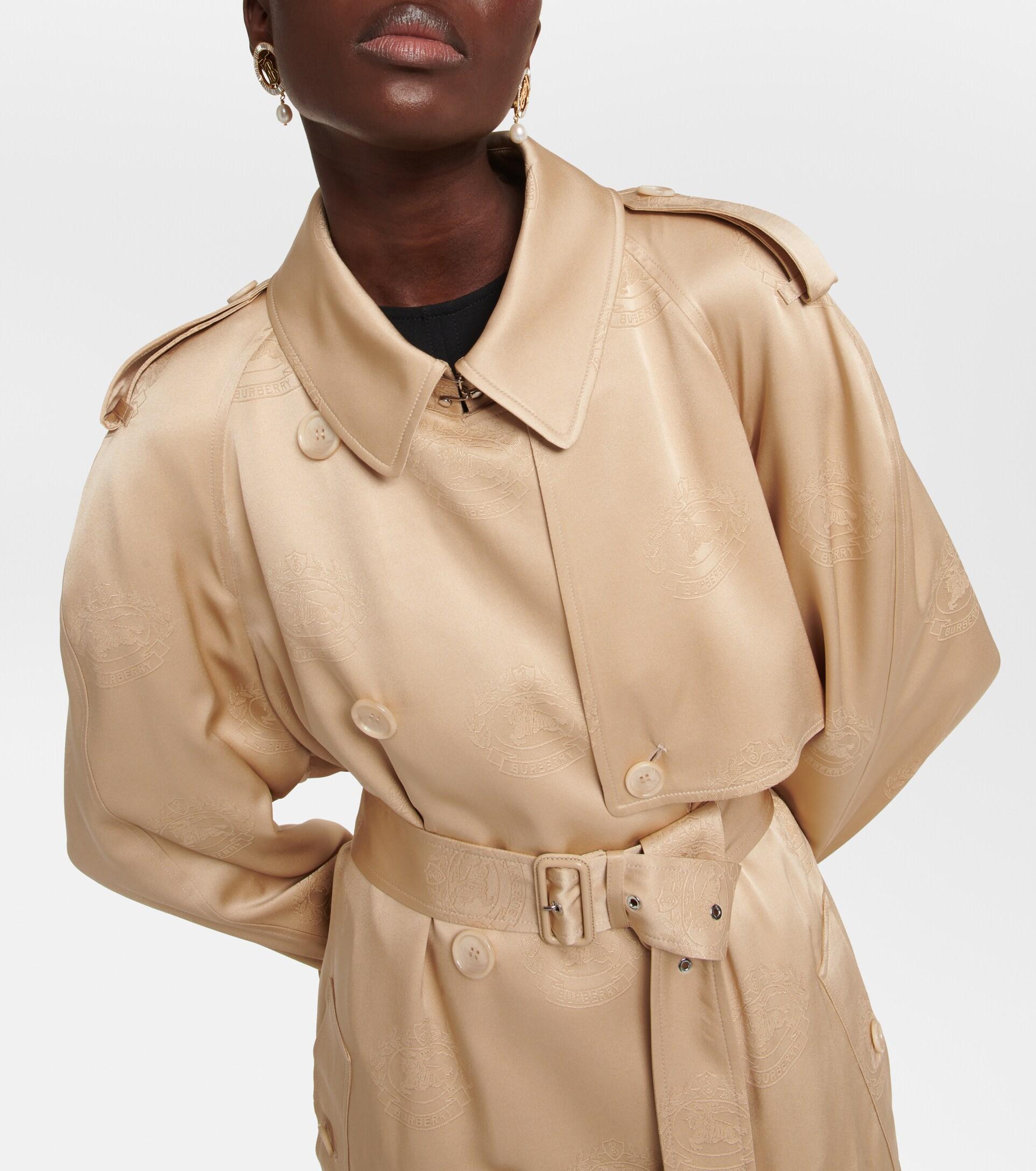 Burberry Double-breasted Trench Coat in Natural | Lyst