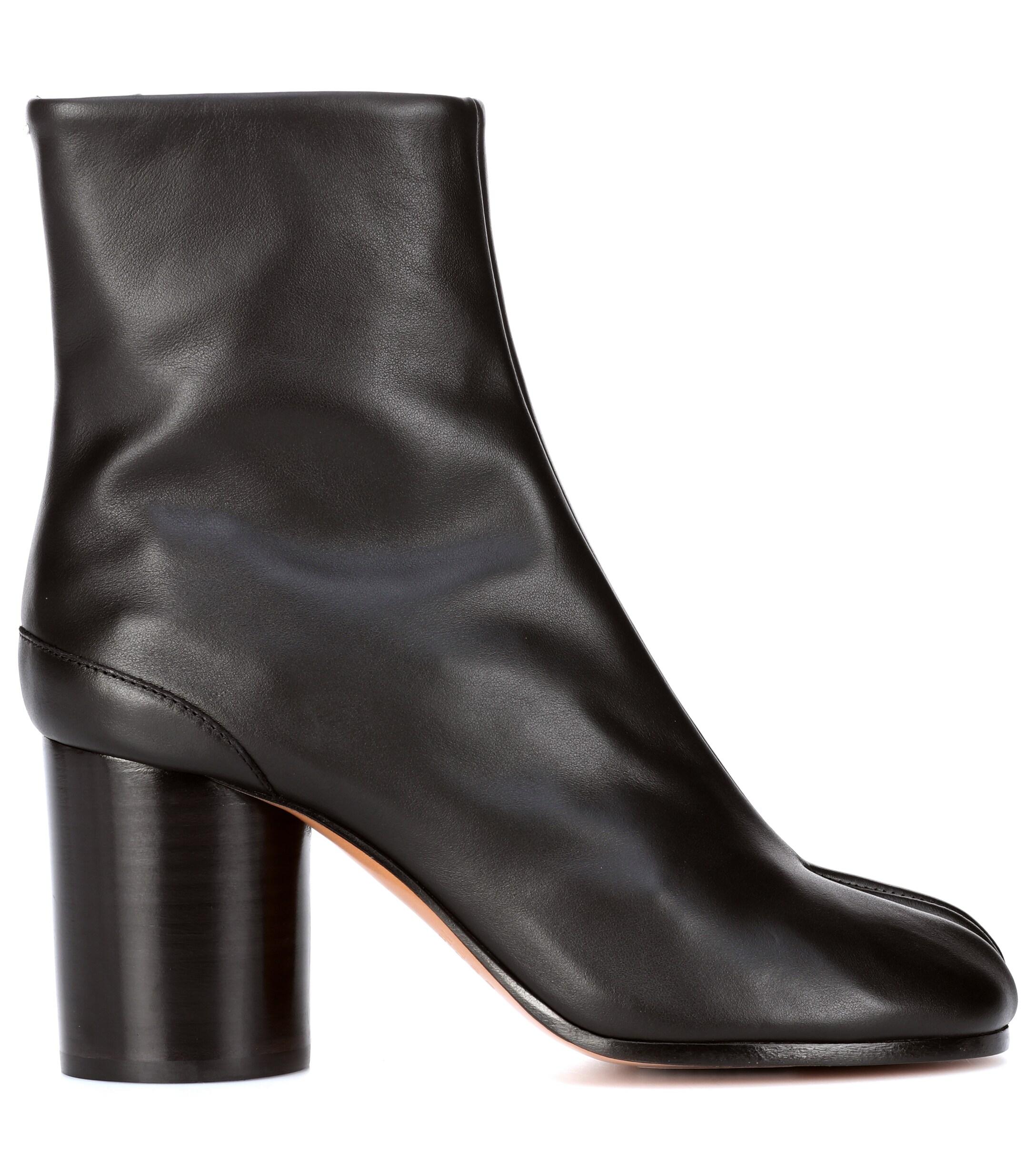 Maison Margiela Tabi Leather Ankle Boots in Black | Lyst