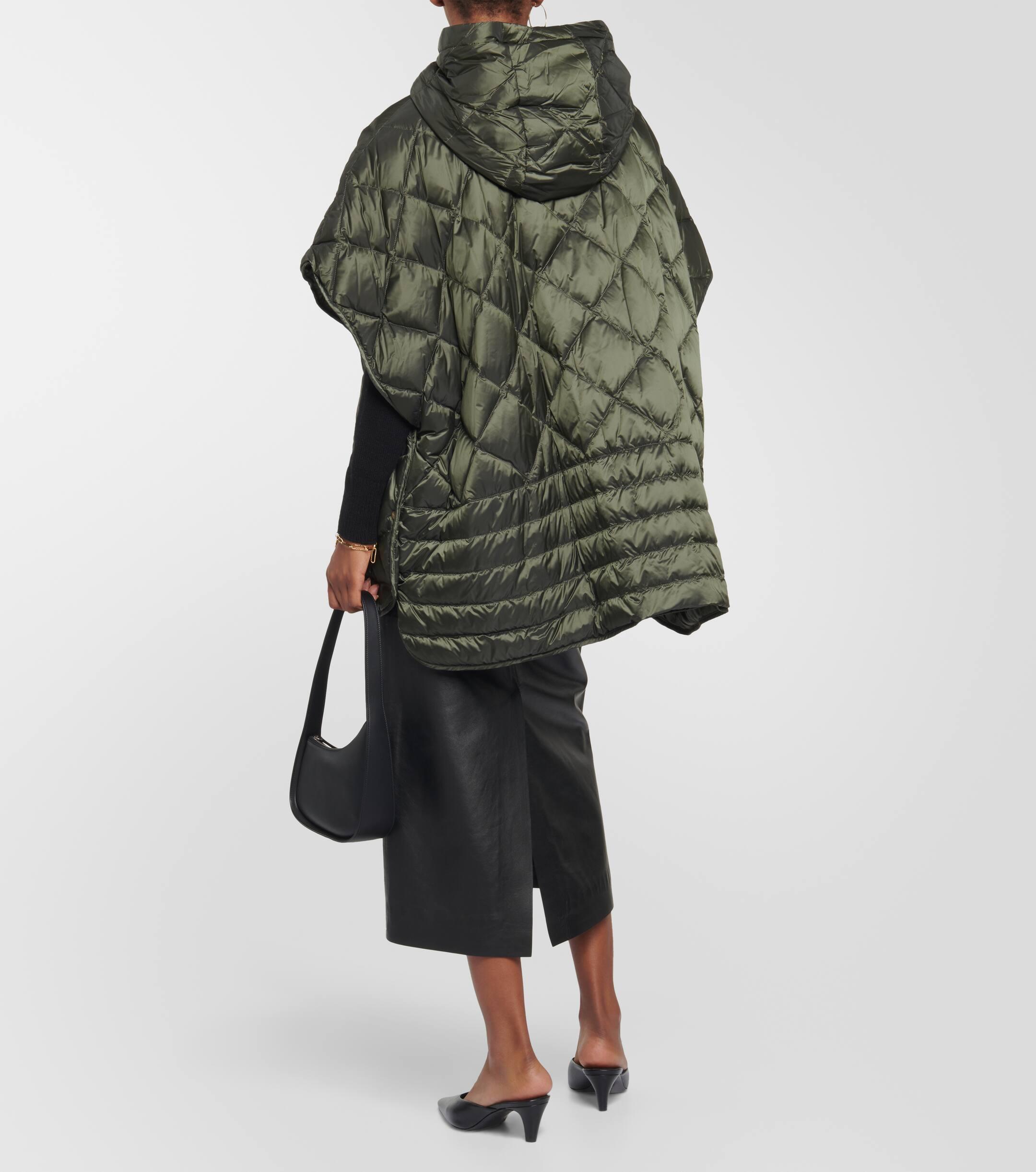 Max Mara The Cube Treman Quilted Puffer Cape in Green | Lyst UK