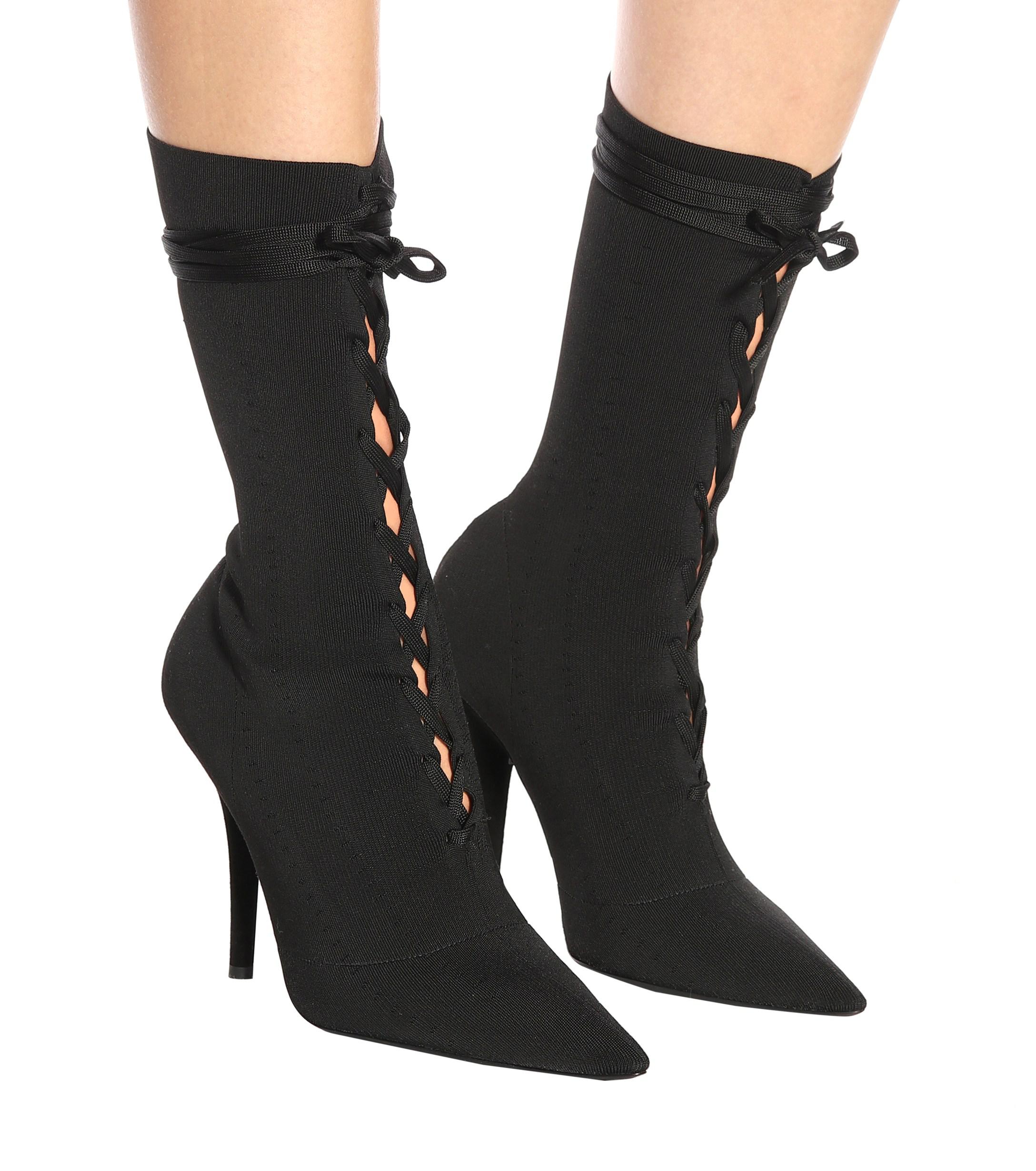 Lace-up Knit Ankle Boots (season 5) in |
