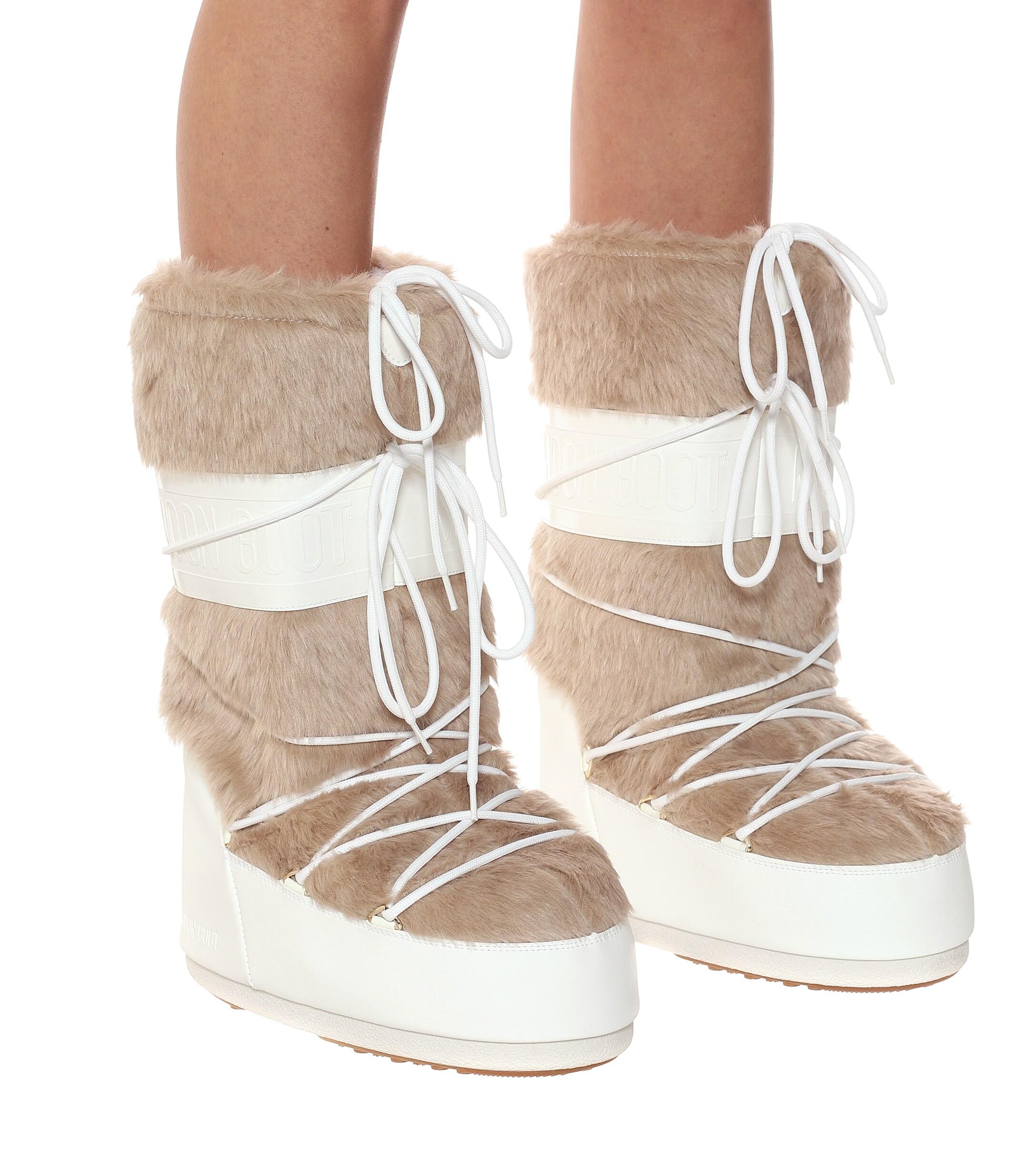 Moon Boot Classic Faux Fur Snow Boots in Beige (White) - Lyst