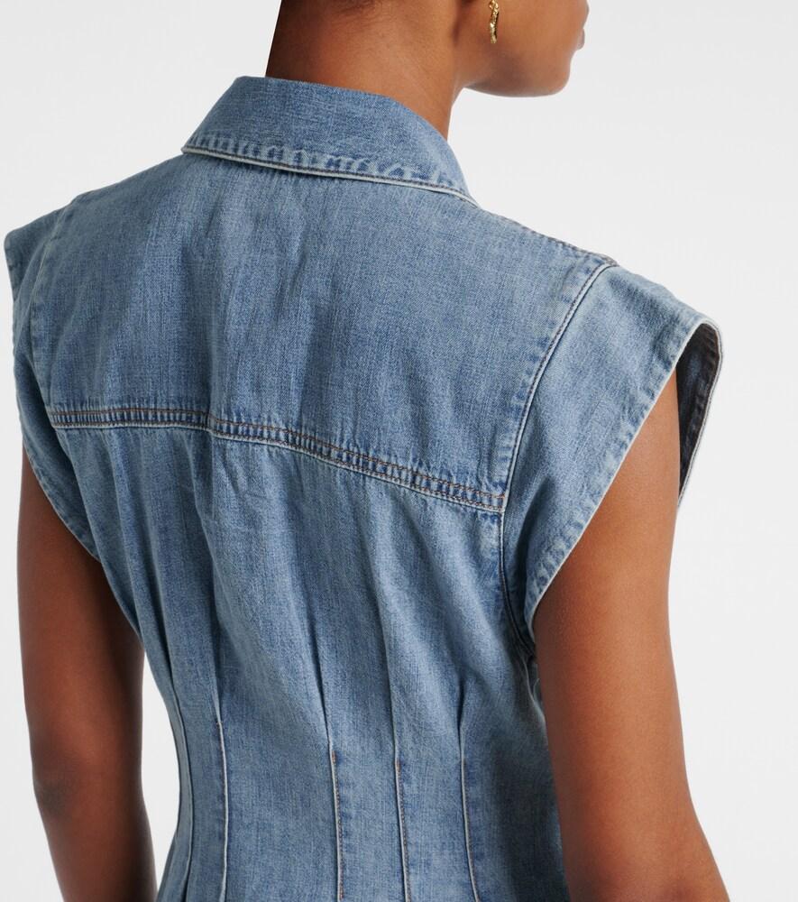 veronica beard ruben denim midi dress Our beautiful Nada is looking chic in this Veronica Beard Ruben Cotton Chambray dress, layered over a long sleeve white shirt