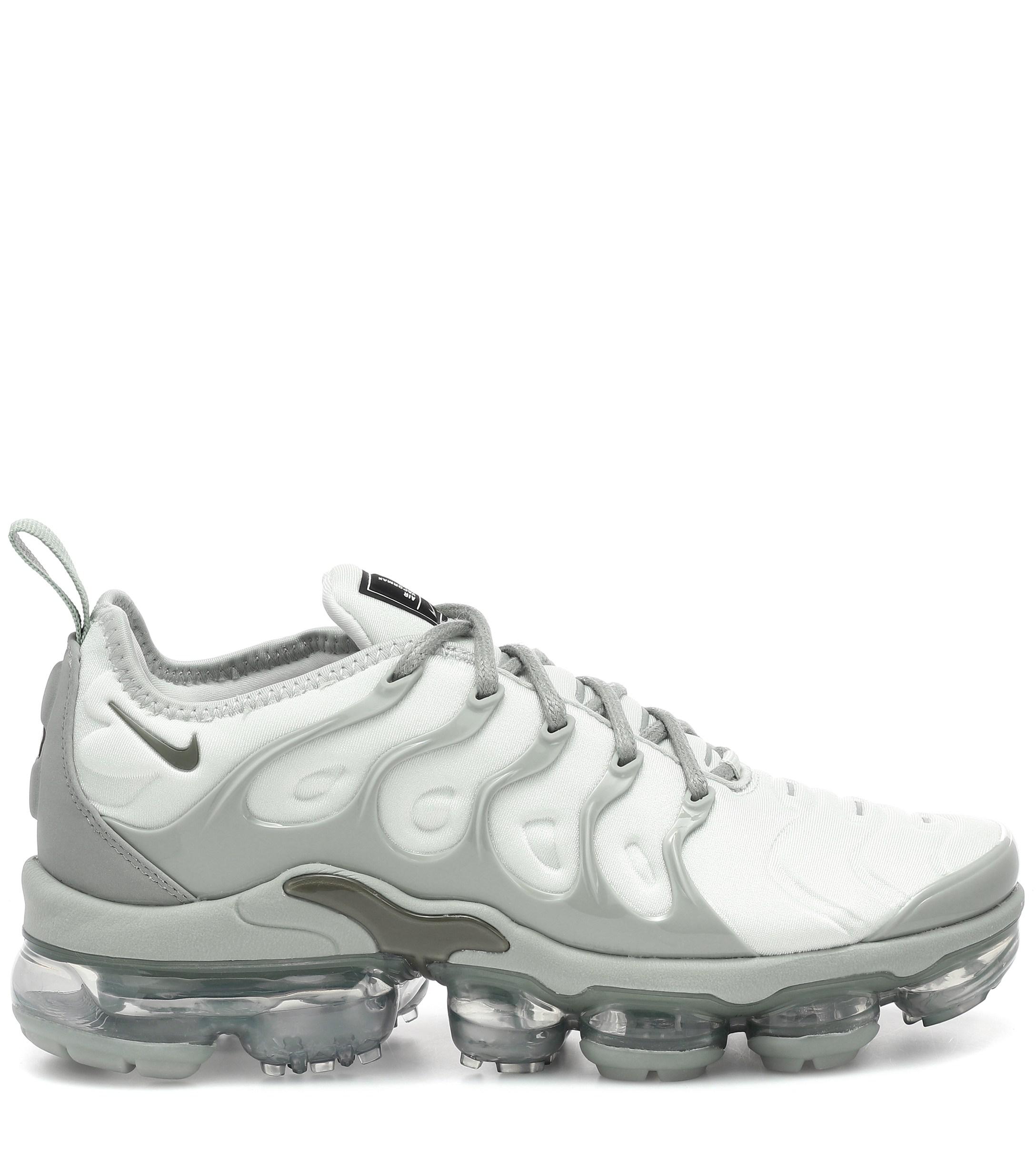 vapormax plus olive green