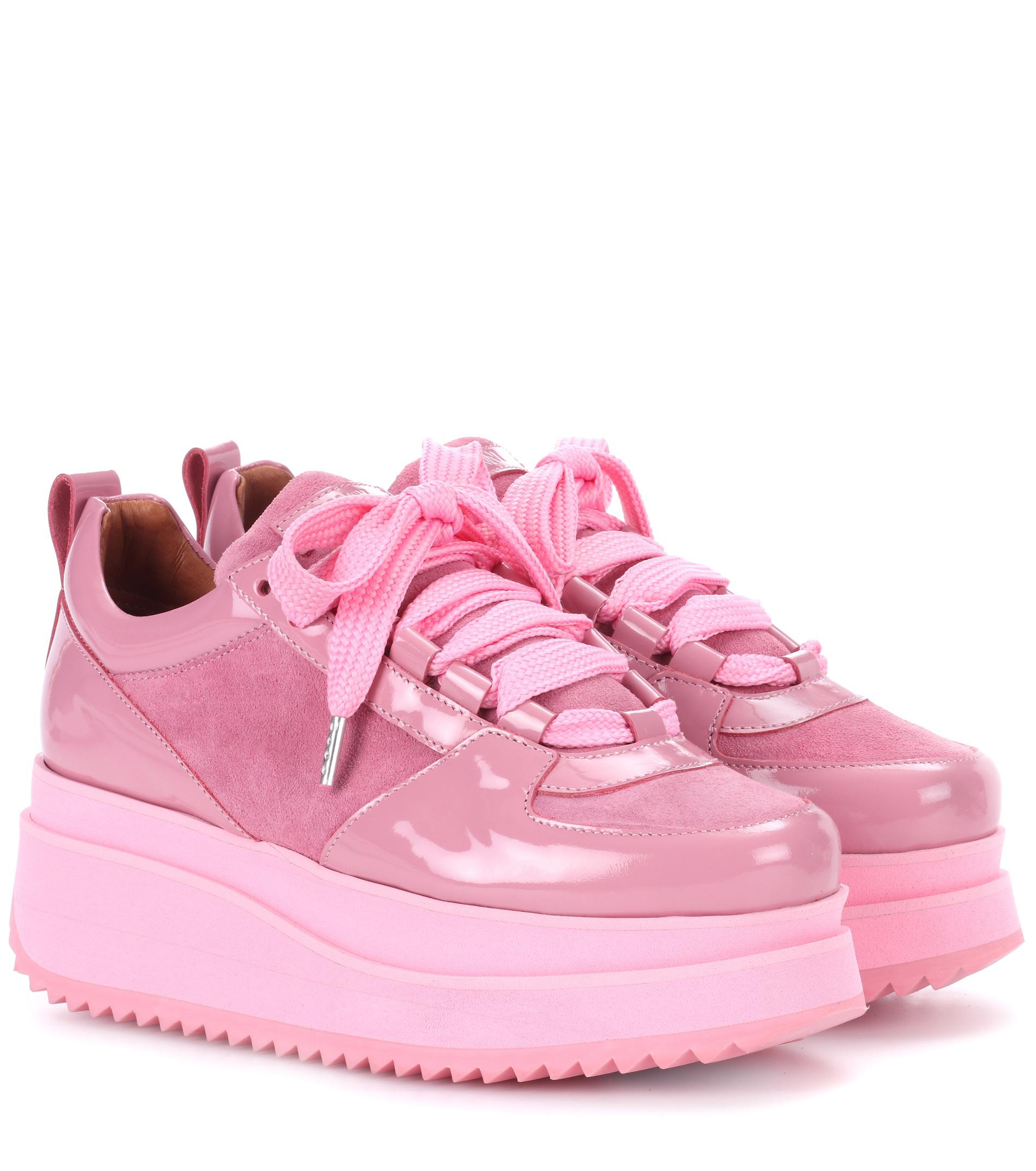 Кроссовки с розовой подошвой. Suede platform Sneakers. Hugo Hybrid Sneakers розовые. Турецкие кроссовки с розовой подошвой.