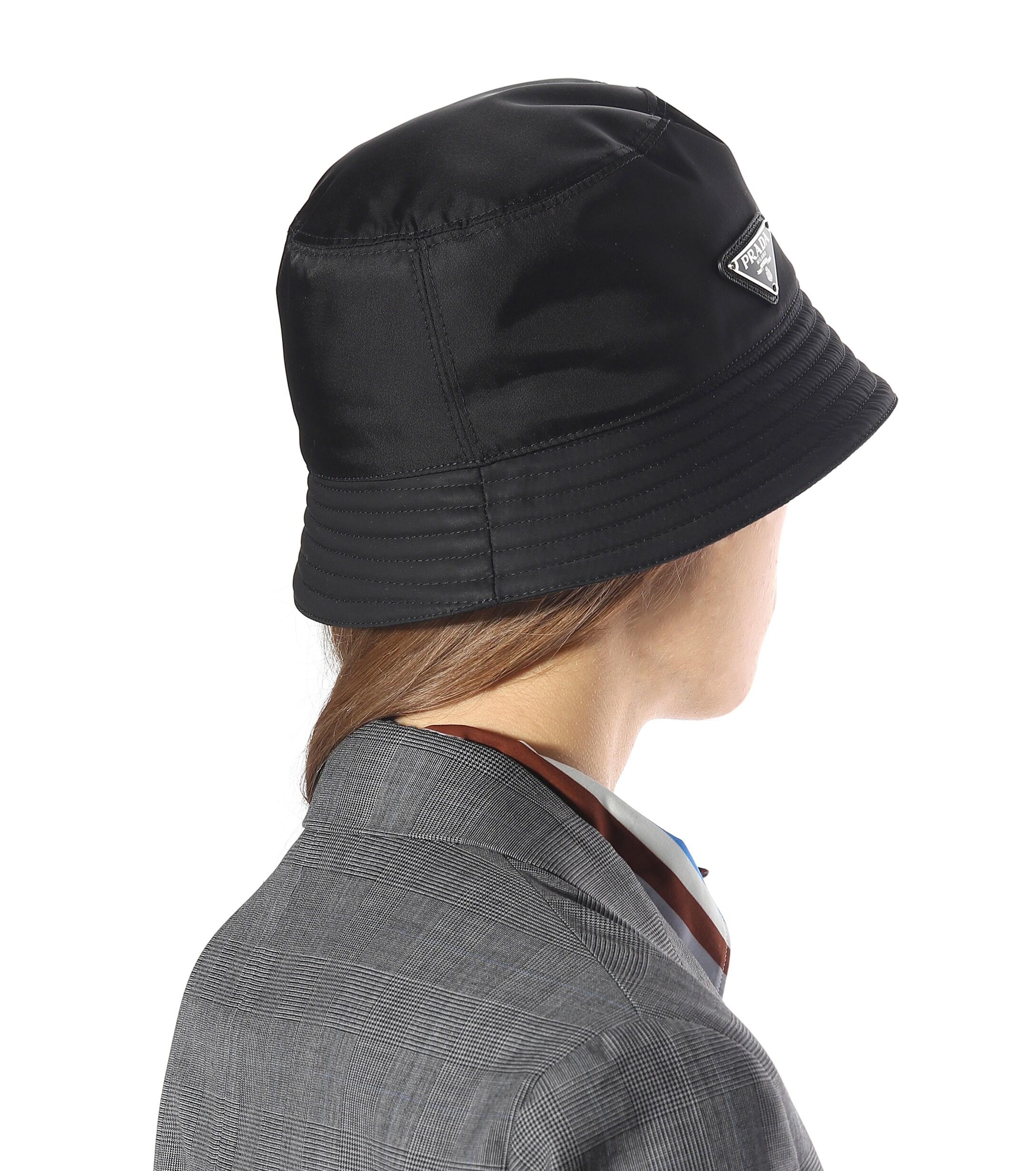 Prada Synthetic Logo Nylon Bucket Hat in Nero (Black) | Lyst Australia