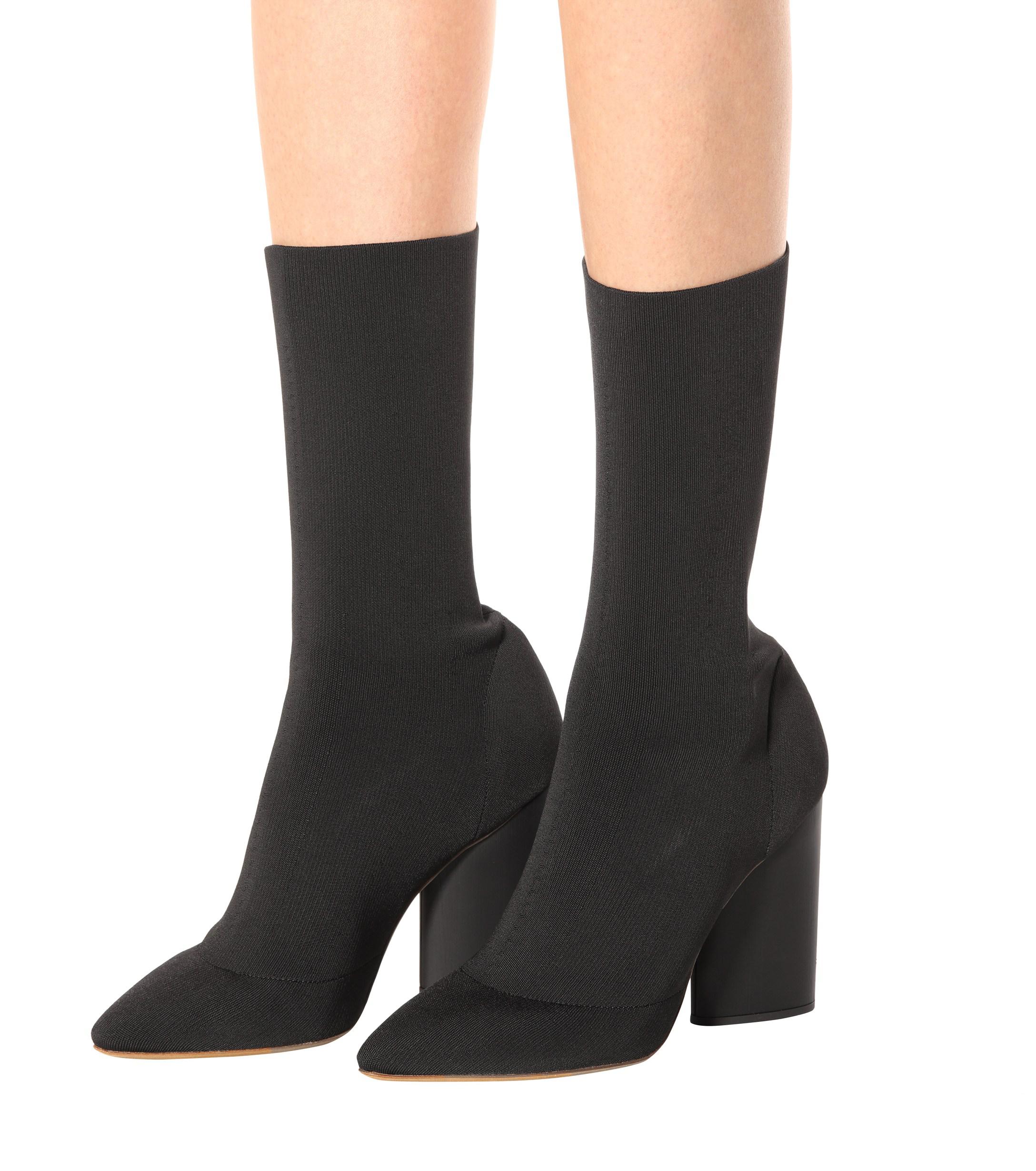yeezy season 4 boots womens