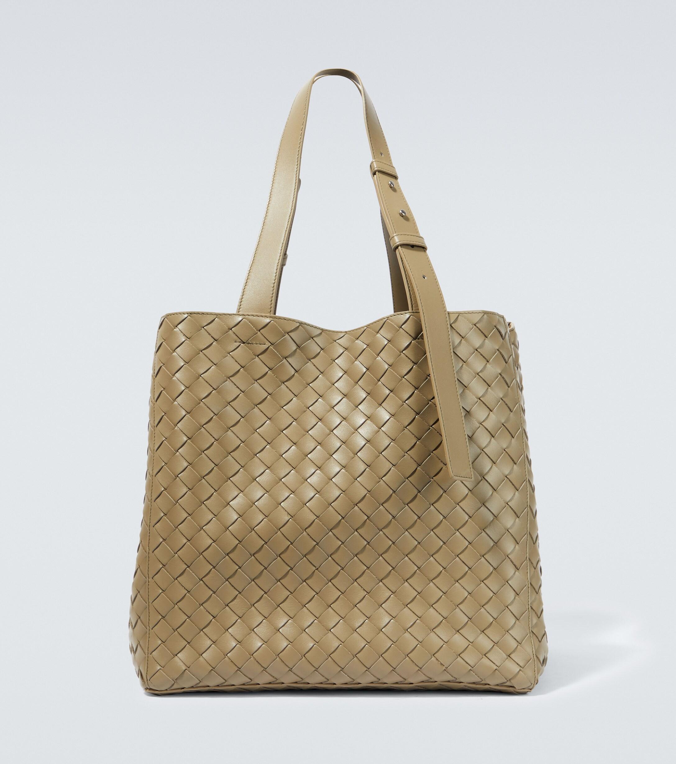 Cube Intrecciato Leather Tote Bag Bottega Veneta pour homme en coloris  Neutre | Lyst