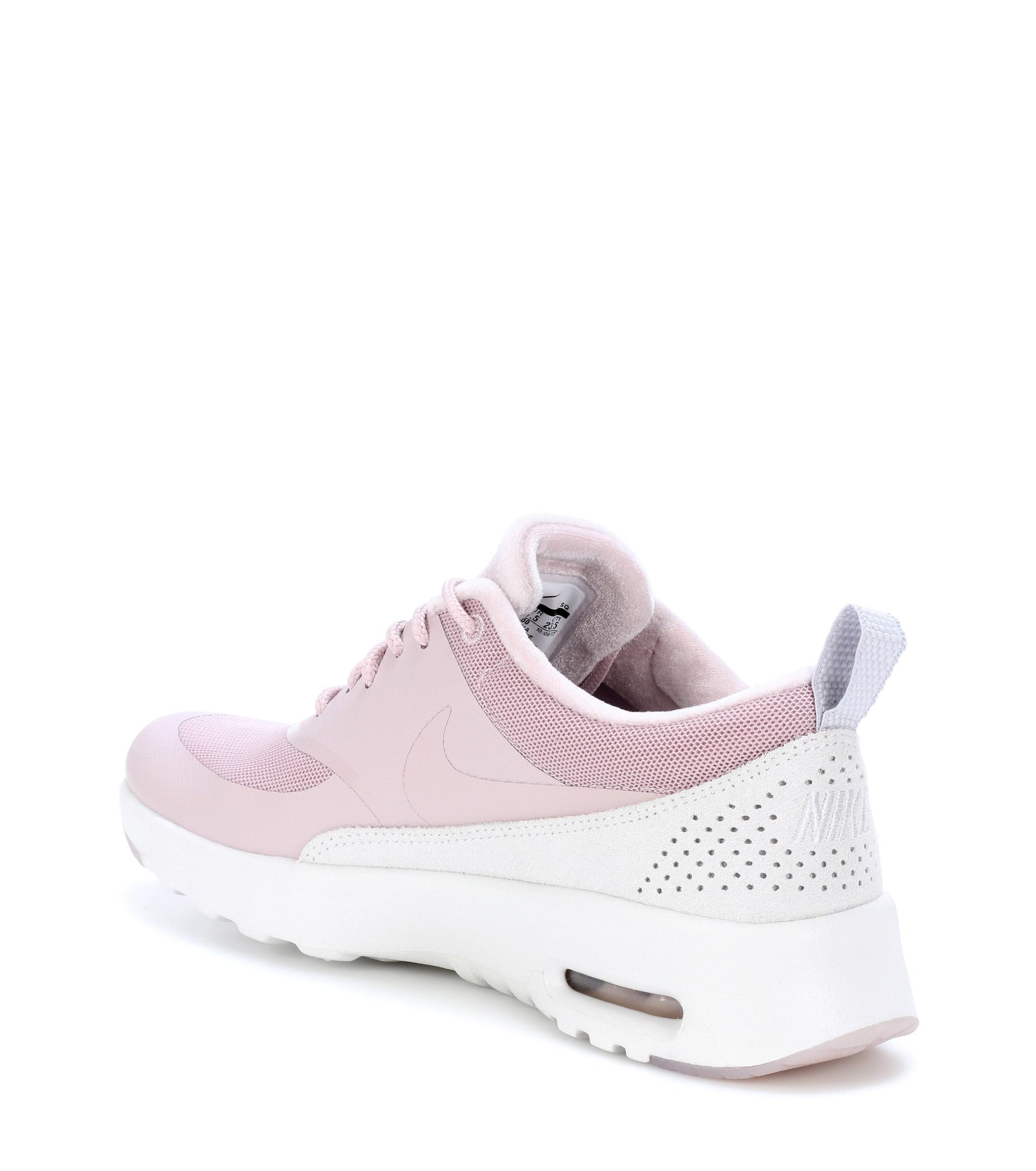 Nike Sneakers Air Max Thea aus Leder und Samt in Pink | Lyst DE