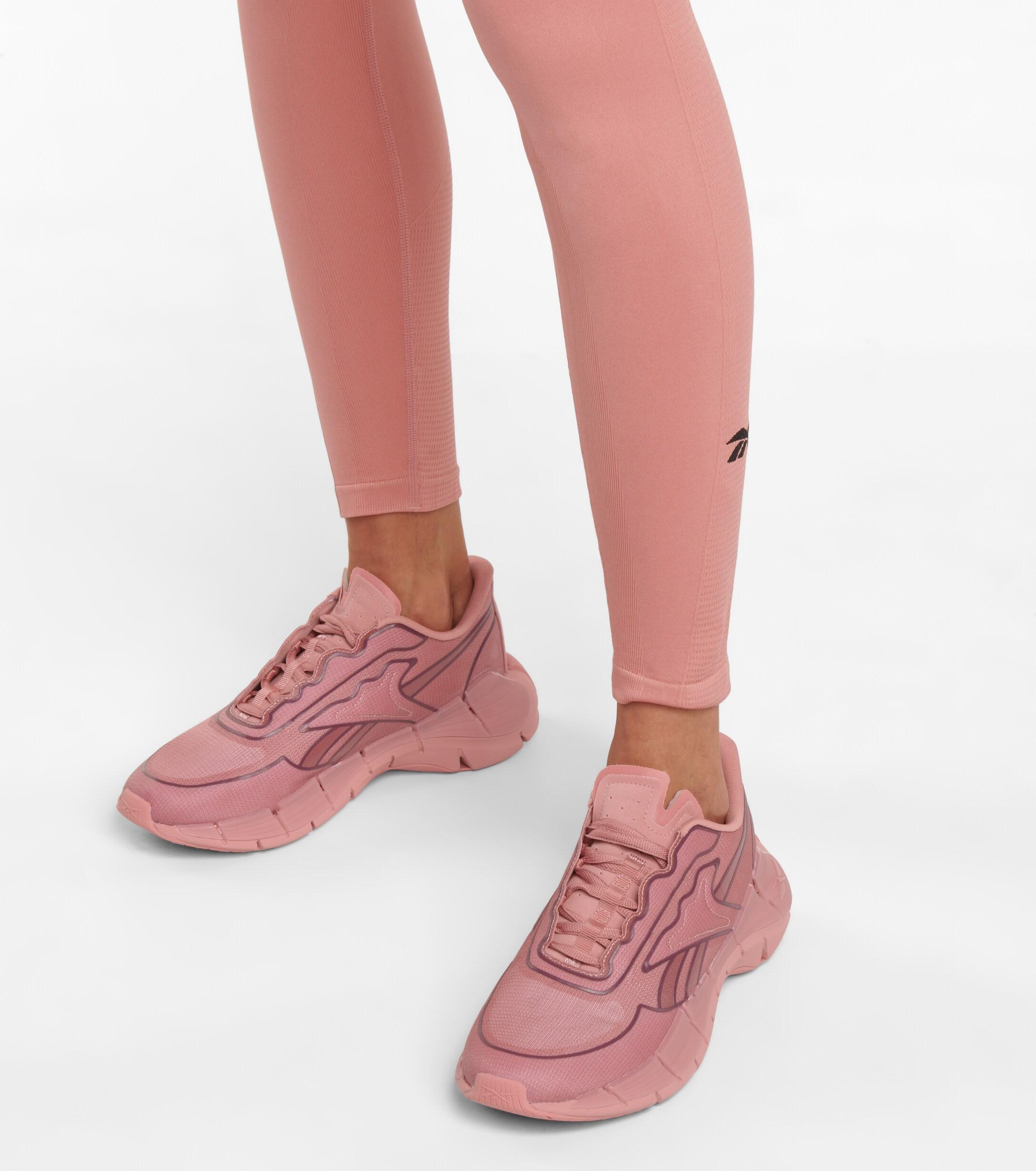 Reebok X Victoria Beckham Zig Kenitica Mesh Sneakers in Pink | Lyst
