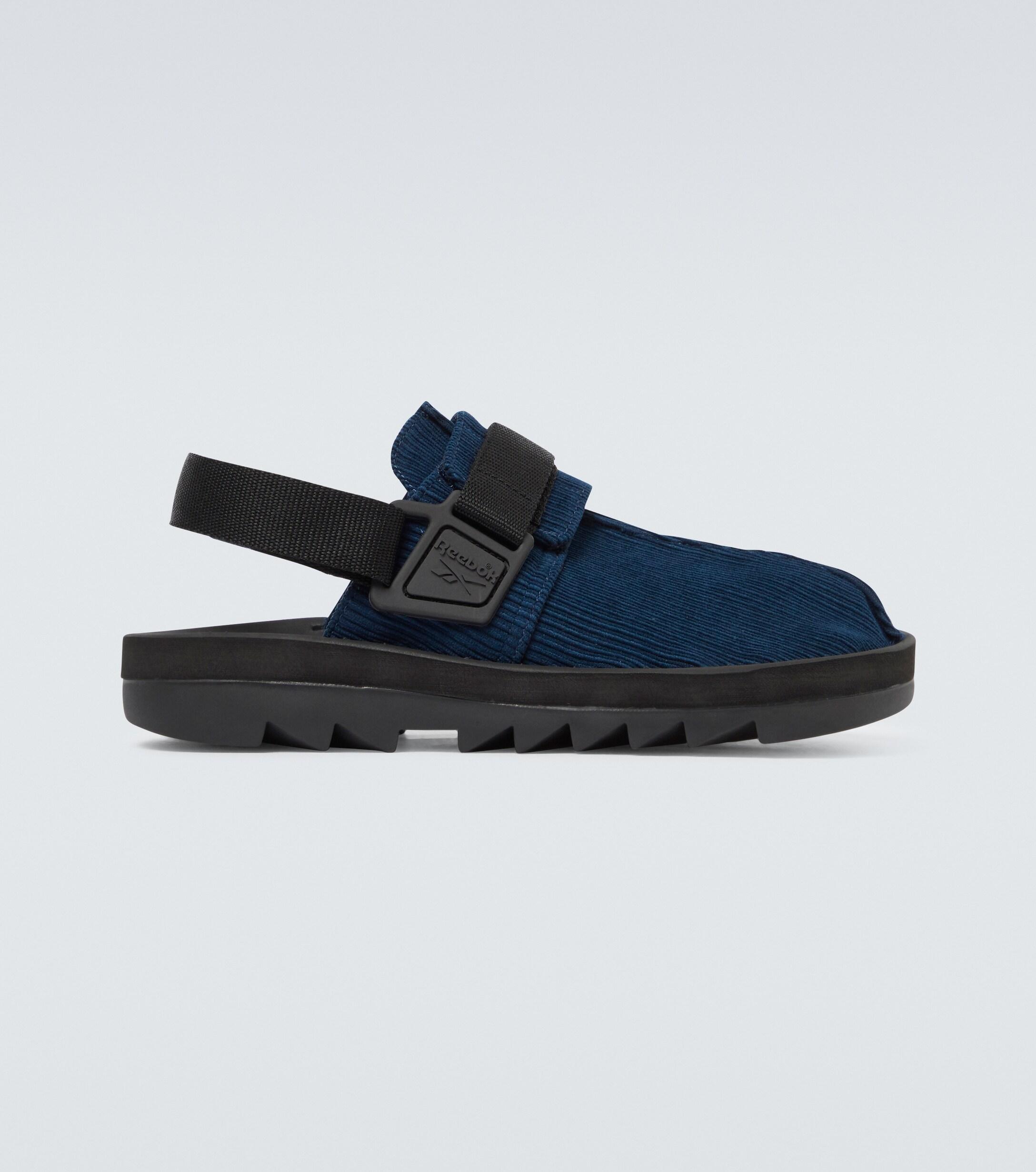 Reebok Beatnik Suede Sandals in Blue 