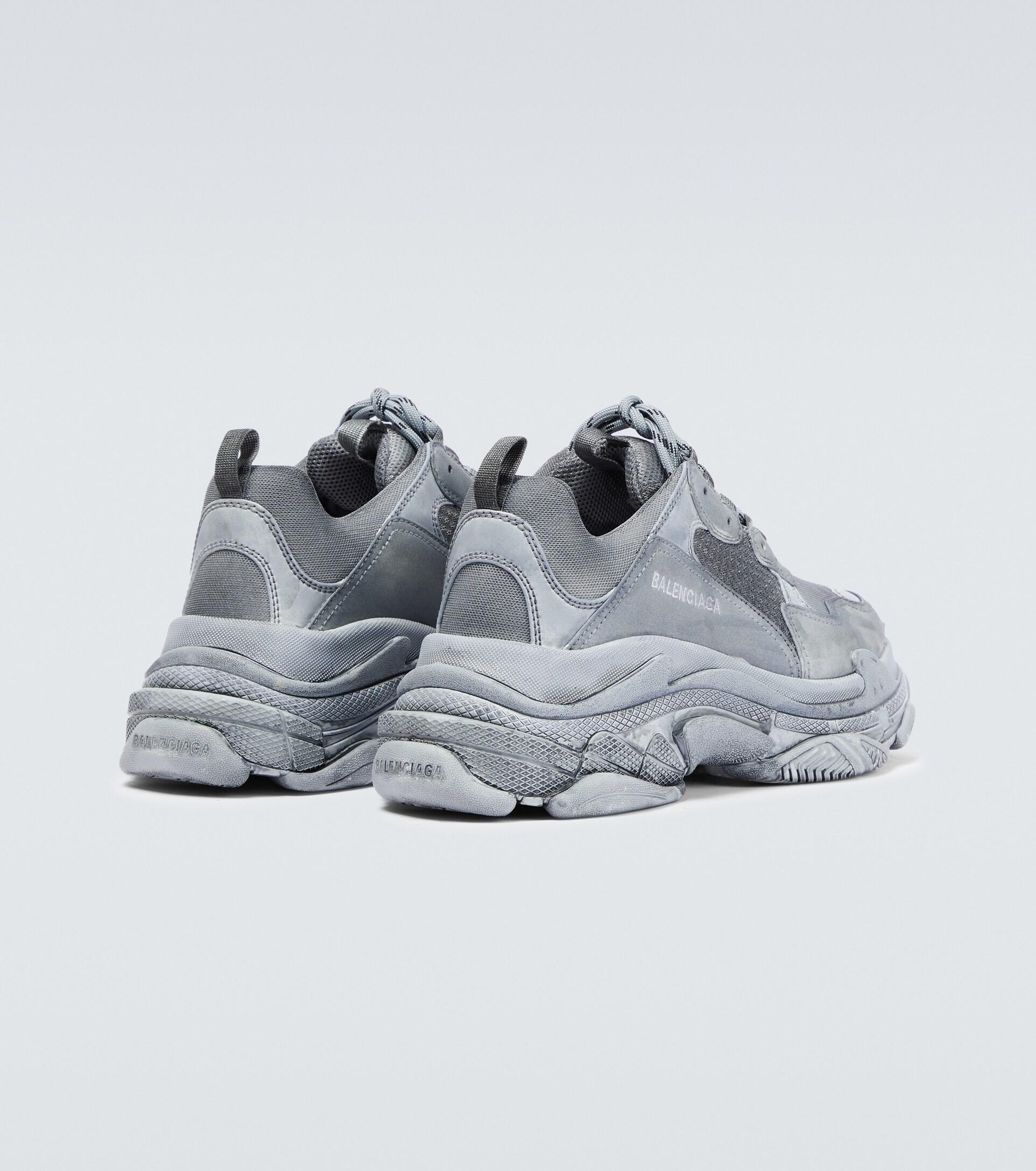Balenciaga Triple S Sneakers in Gray for Men | Lyst