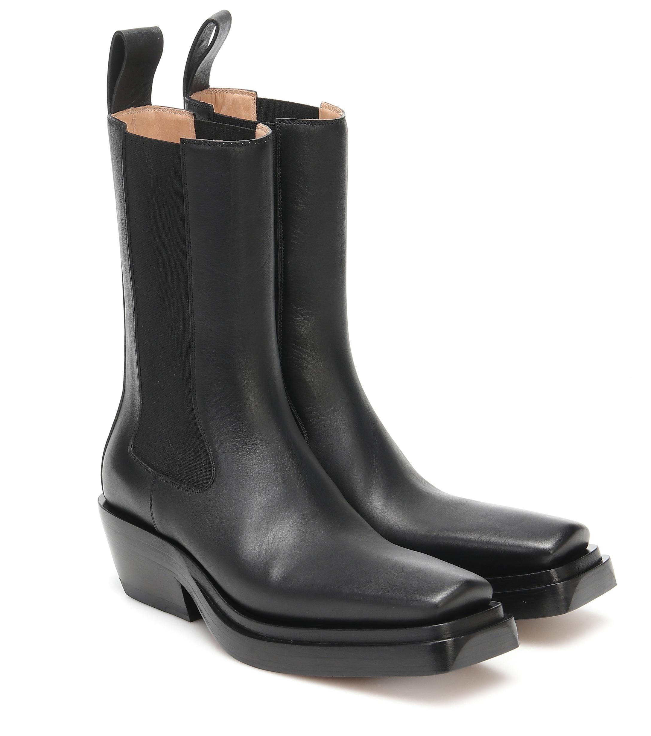 Bottega Veneta Bv Lean Leather Ankle Boots in Black - Lyst