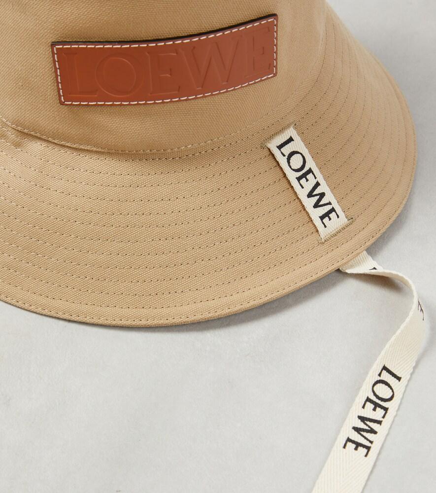Loewe Logo Canvas Bucket Hat in White | Lyst