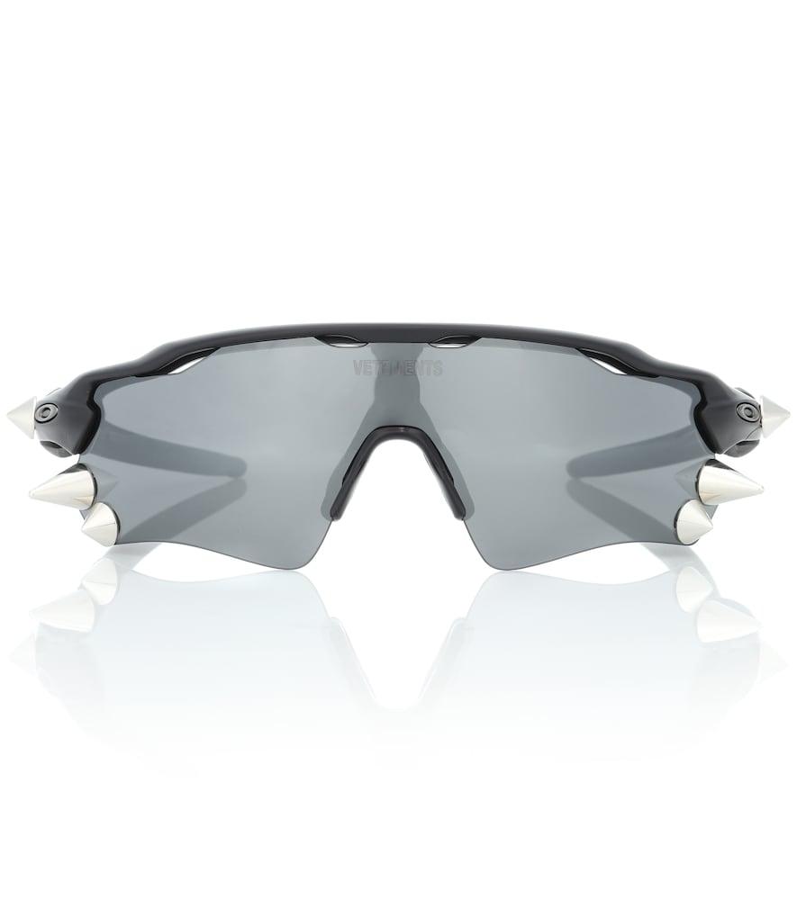 X Oakley - Occhiali da sole con borchie di Vetements in Nero | Lyst