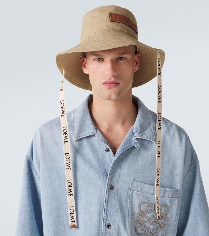 Loewe Paula's Ibiza Logo Canvas Bucket Hat in White for Men | Lyst
