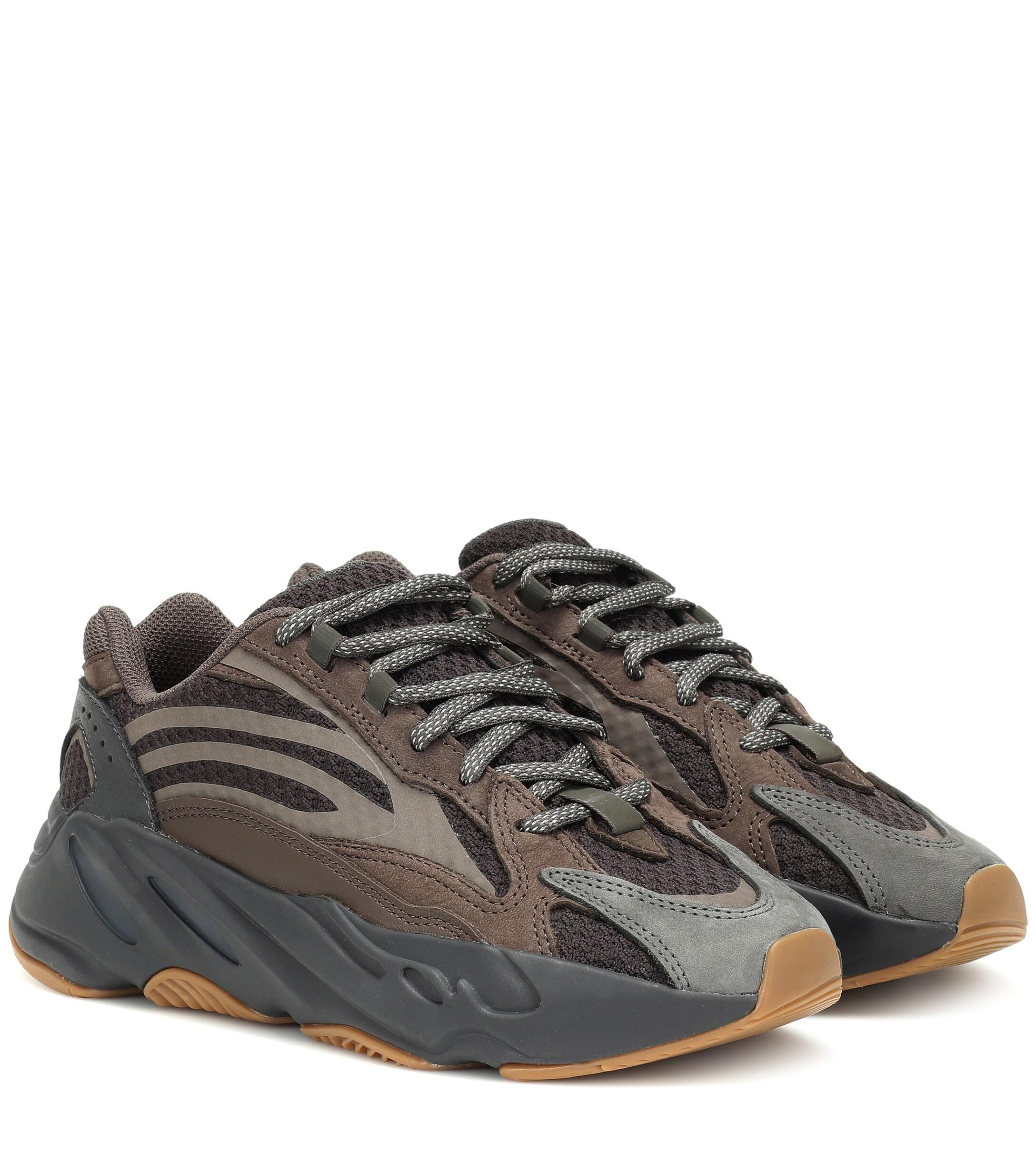 yeezy 700 womens brown