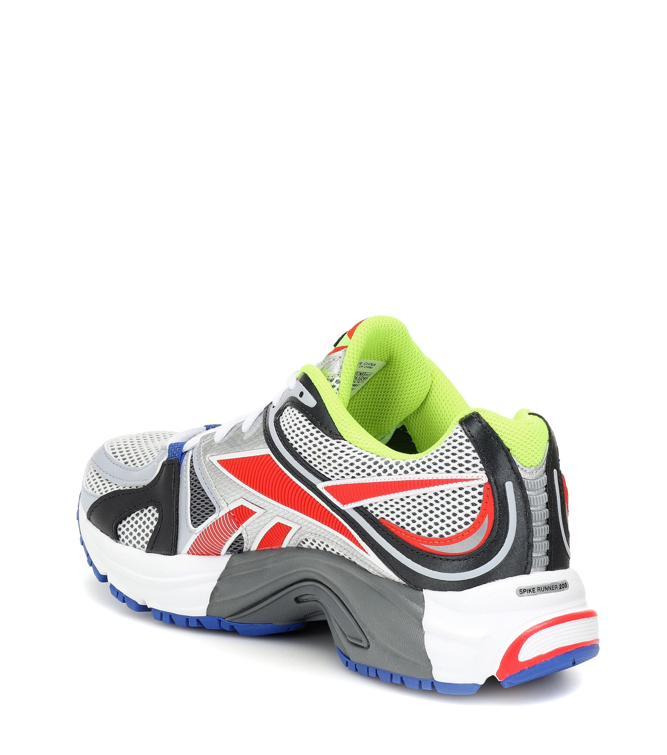 Vetements X Reebok Spike Runner 200 Sneakers | Lyst