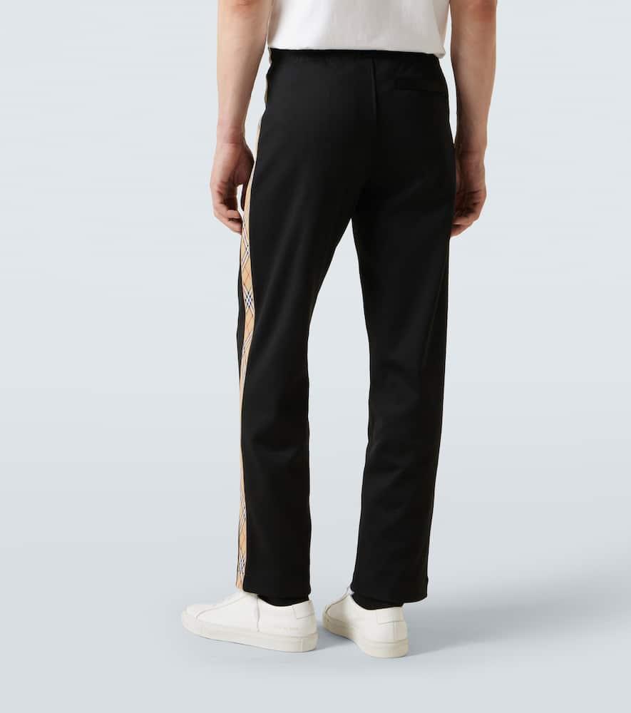 スウェットパンツ BURBERRY Men Straight Pants Black Burberry(バーバリー) スウェットパンツ(メンズ) - 海外通販のBUYMA