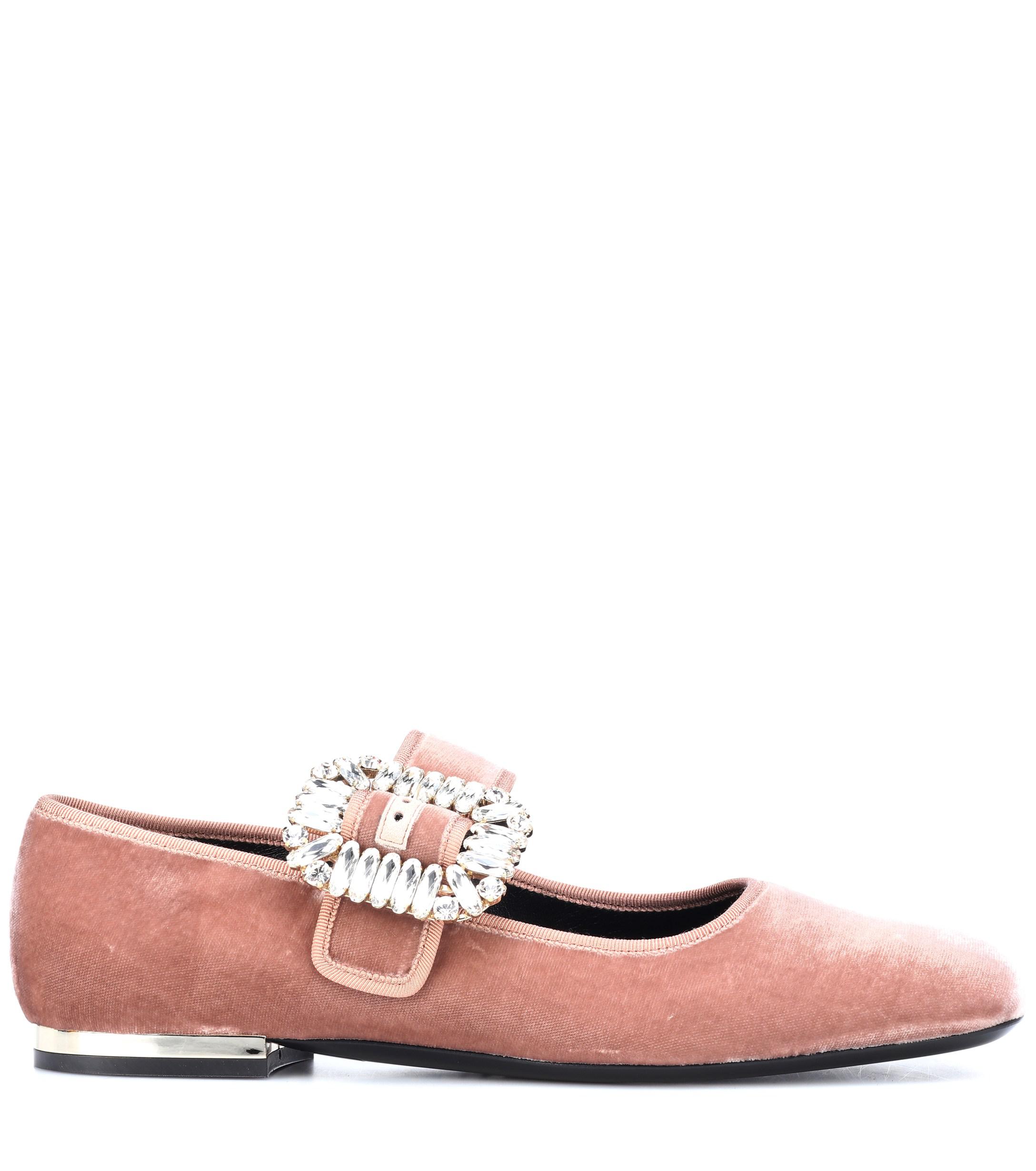 roger vivier velvet flats